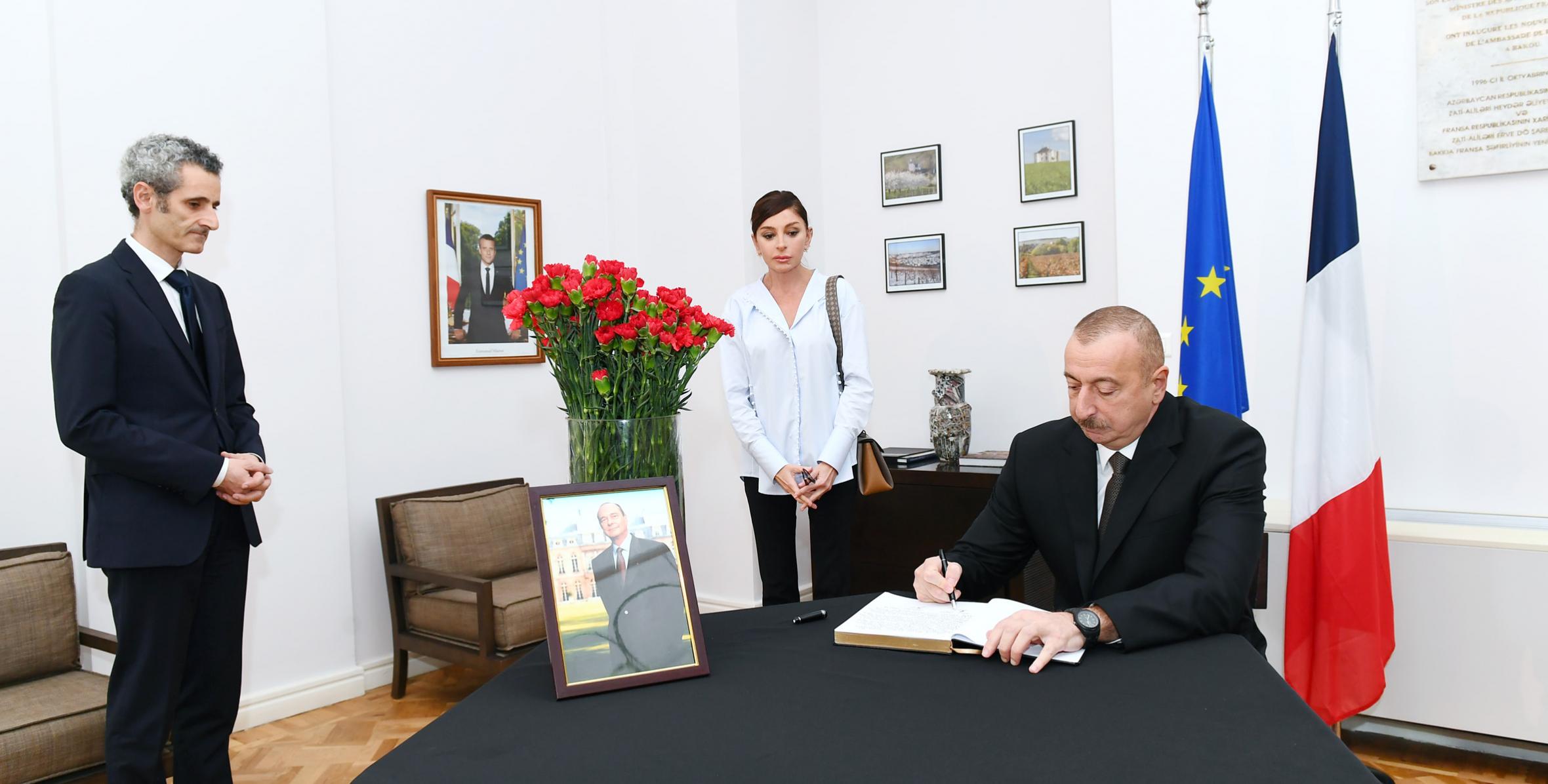 Ilham Aliyev visited French Embassy to offer condolences over death of former President Jacques Chirac