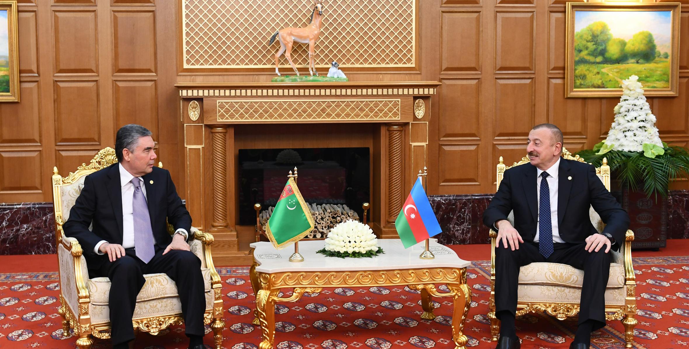 Ilham Aliyev met with President of Turkmenistan in Ashgabat