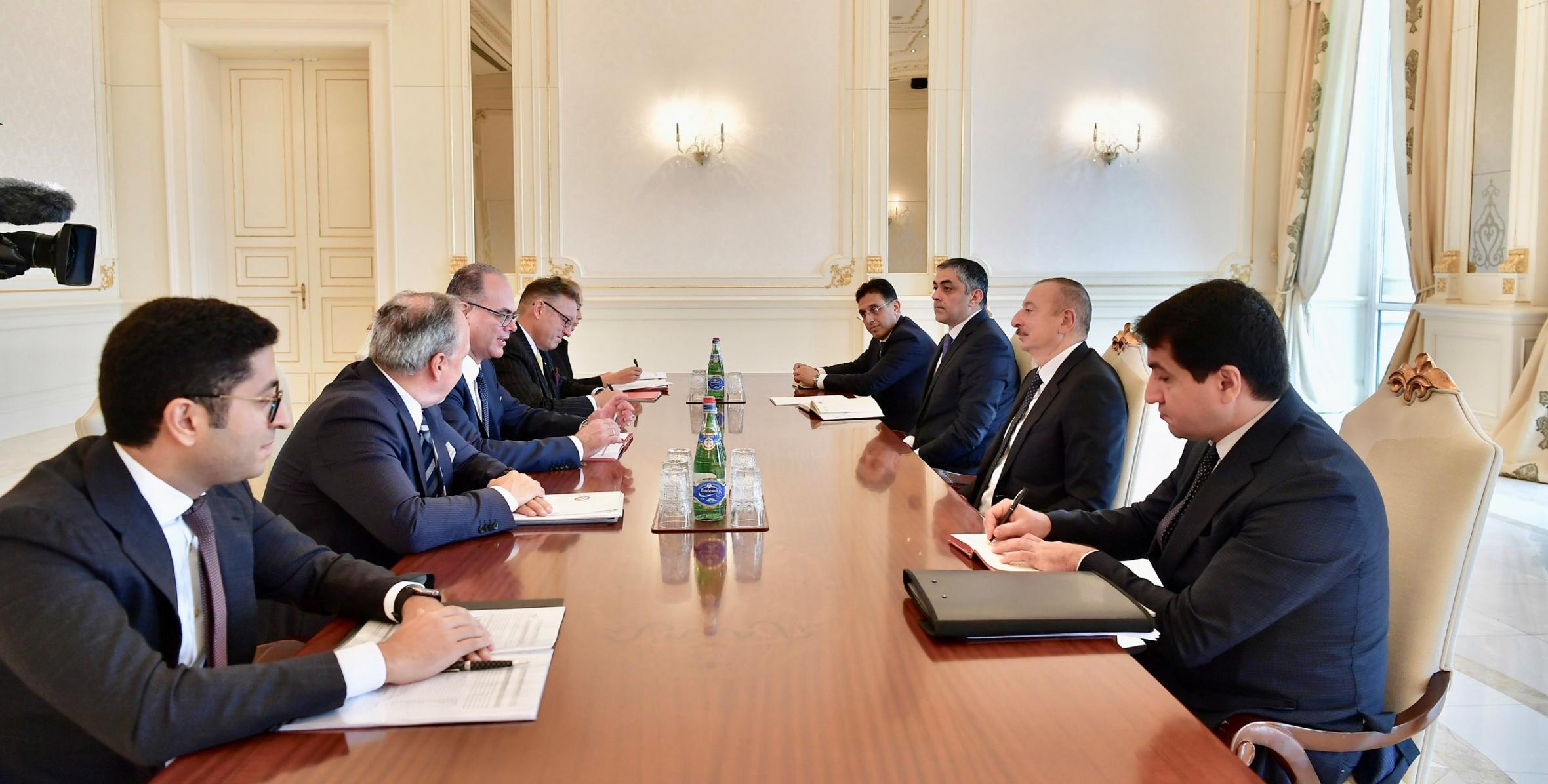 Ильхам Алиев принял делегацию во главе с министром транспорта, инноваций и технологий Австрии