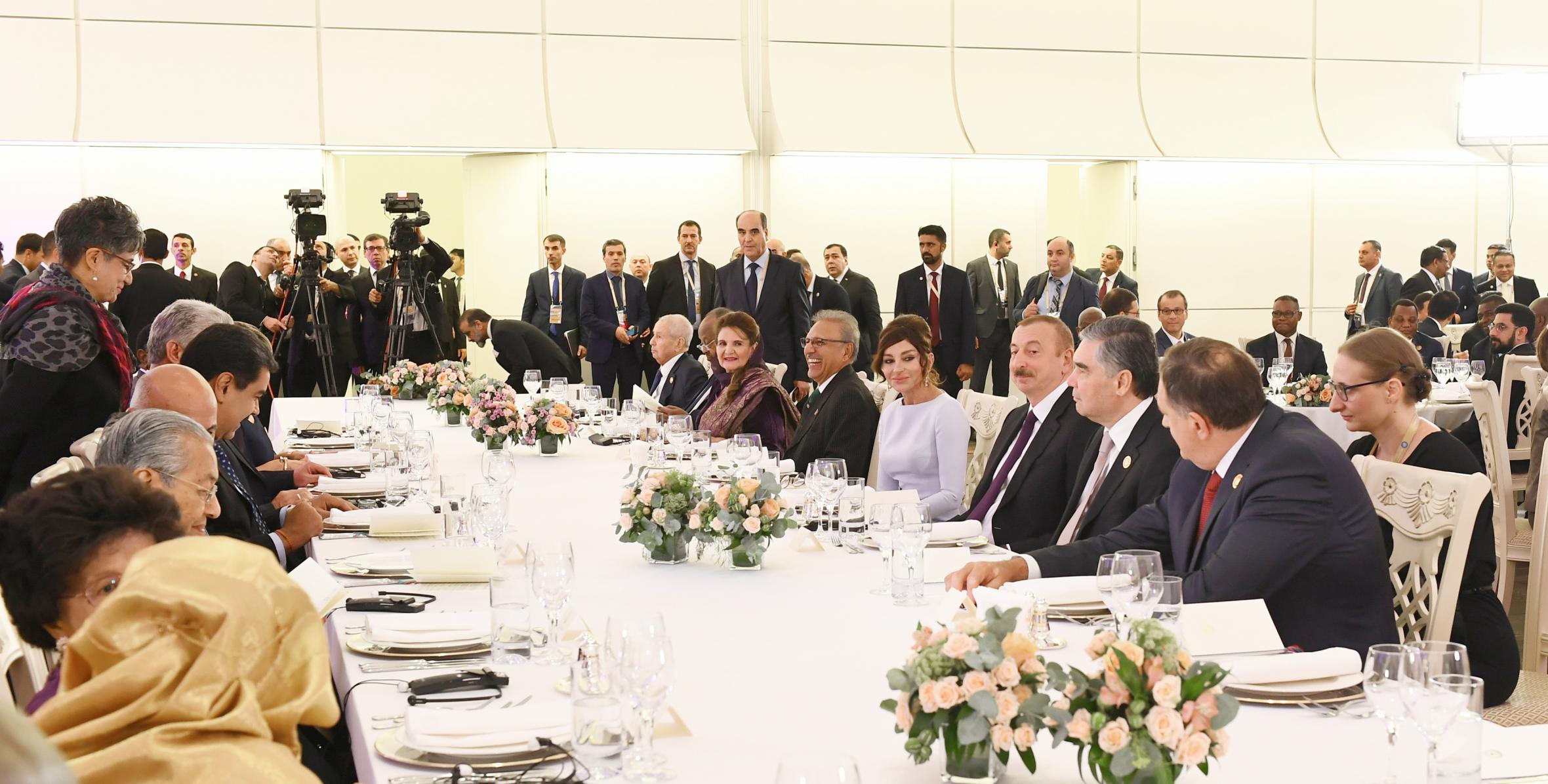 Ilham Aliyev hosted official reception in honor of heads of state and government participating in Baku Summit