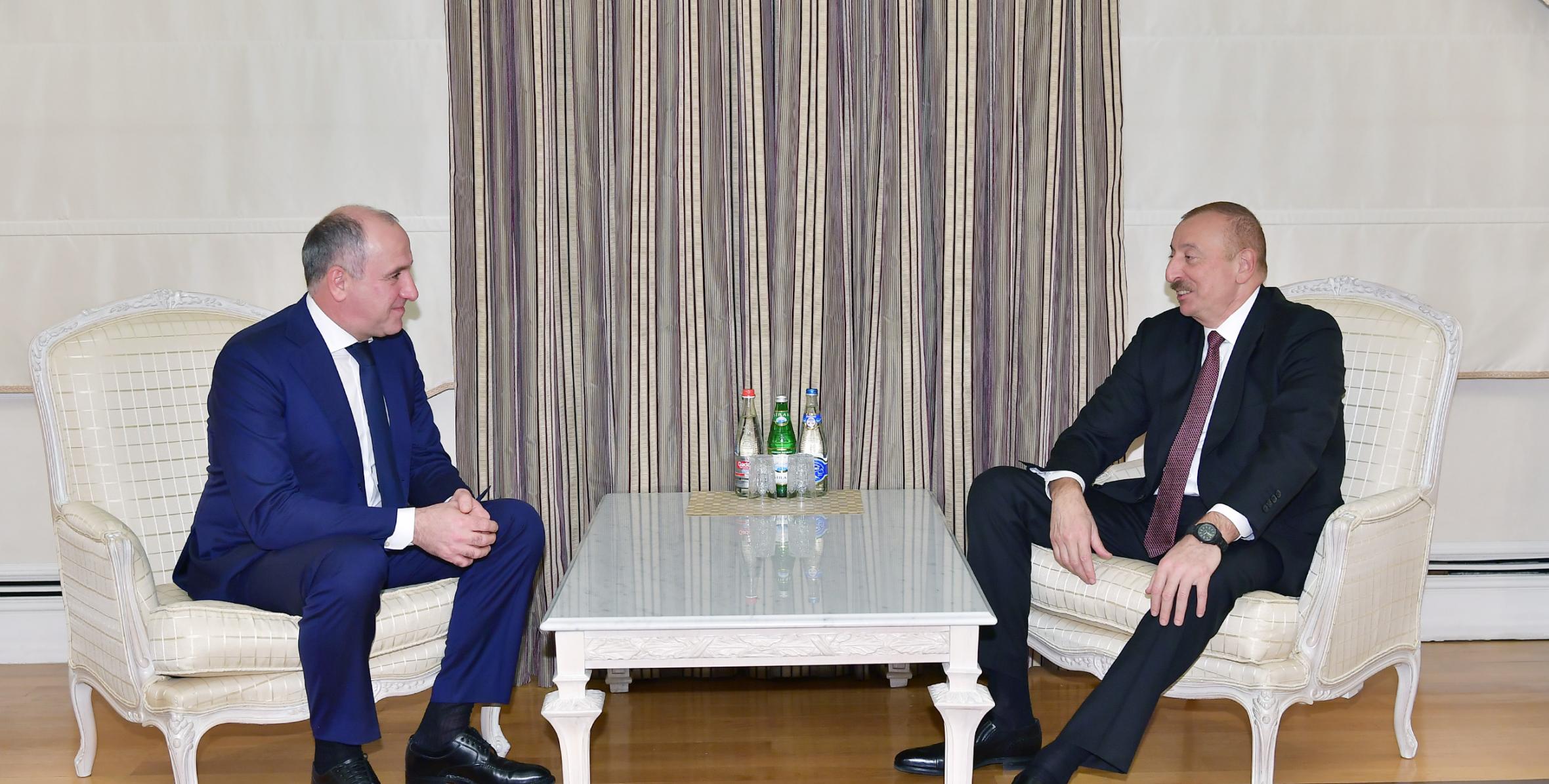 Ильхам Алиев принял делегацию под руководством главы Карачаево-Черкесской Республики России