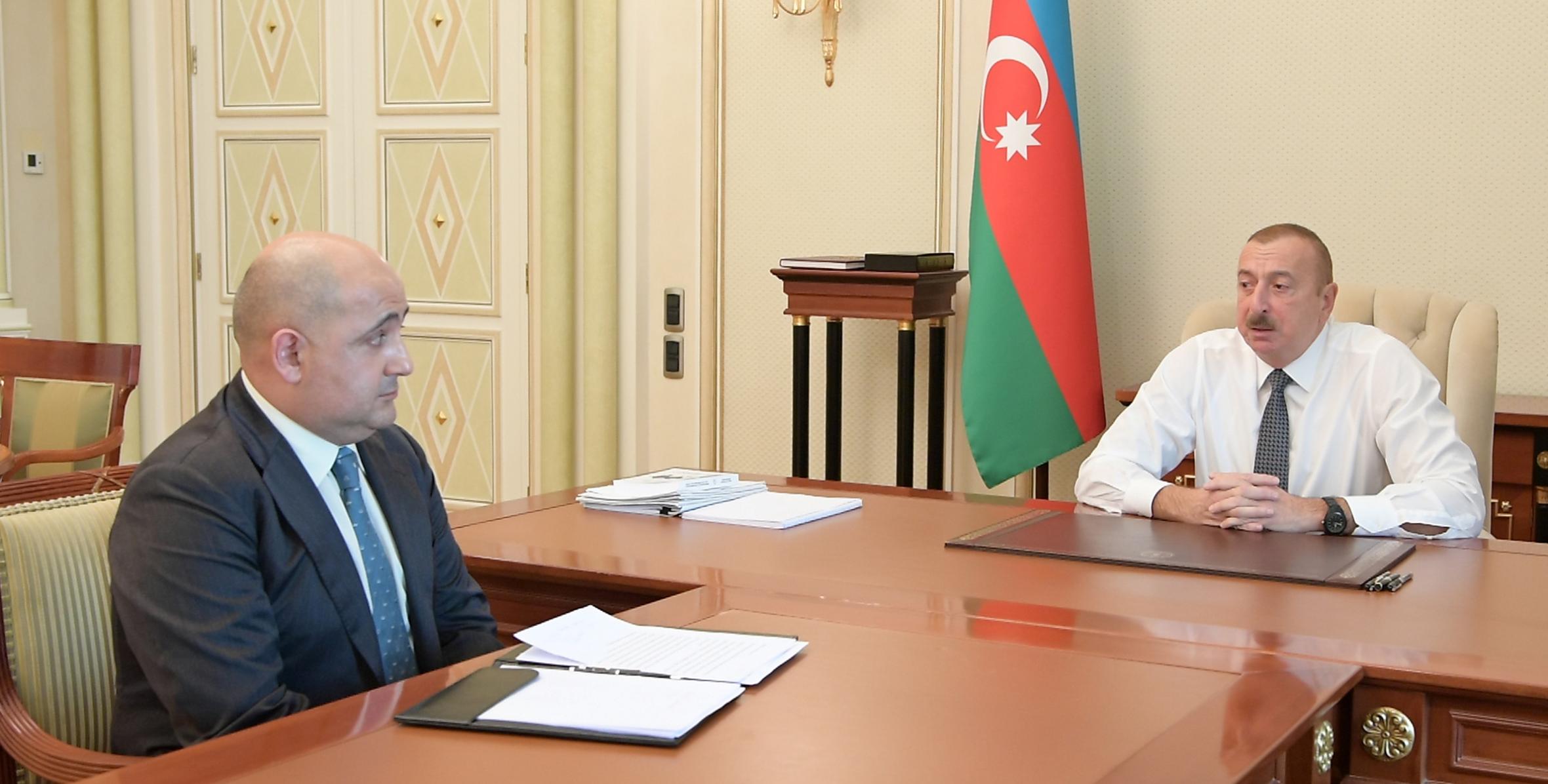 Ильхам Алиев принял Исрафила Мамедова в связи с назначением на новую должность