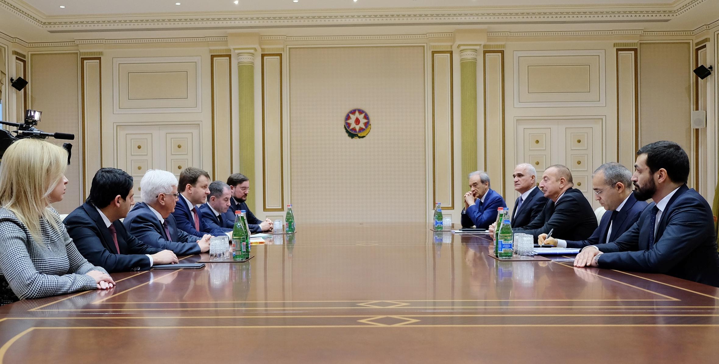 Ильхам Алиев принял делегацию во главе с министром экономического развития России