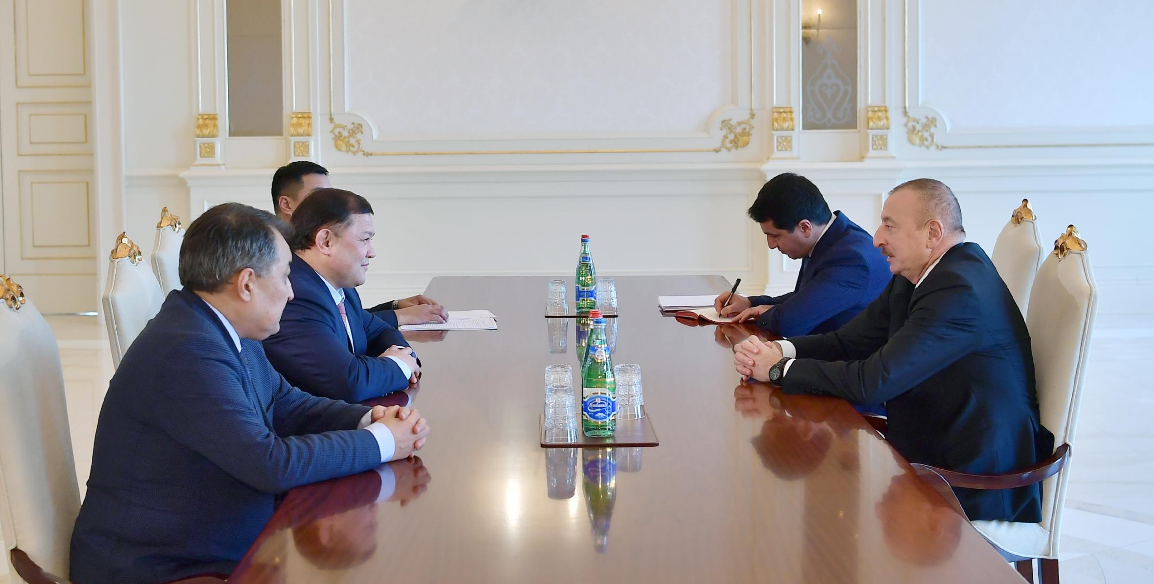 İlham Əliyev Qırğızıstan parlamentinin sədrini qəbul edib