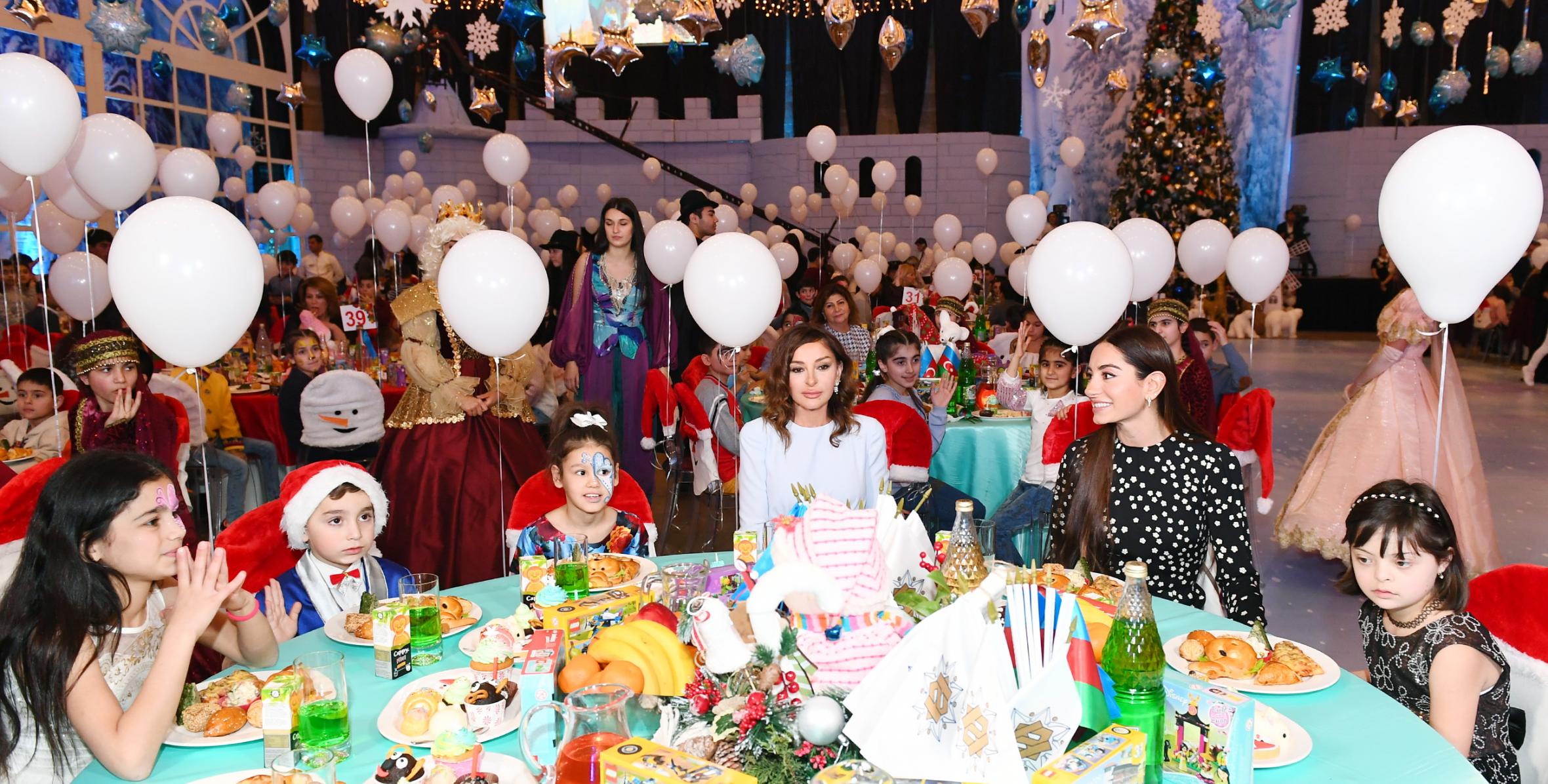 Первый вице-президент Мехрибан Алиева приняла участие в традиционном праздничном веселье, организованном для детей Фондом Гейдара Алиева