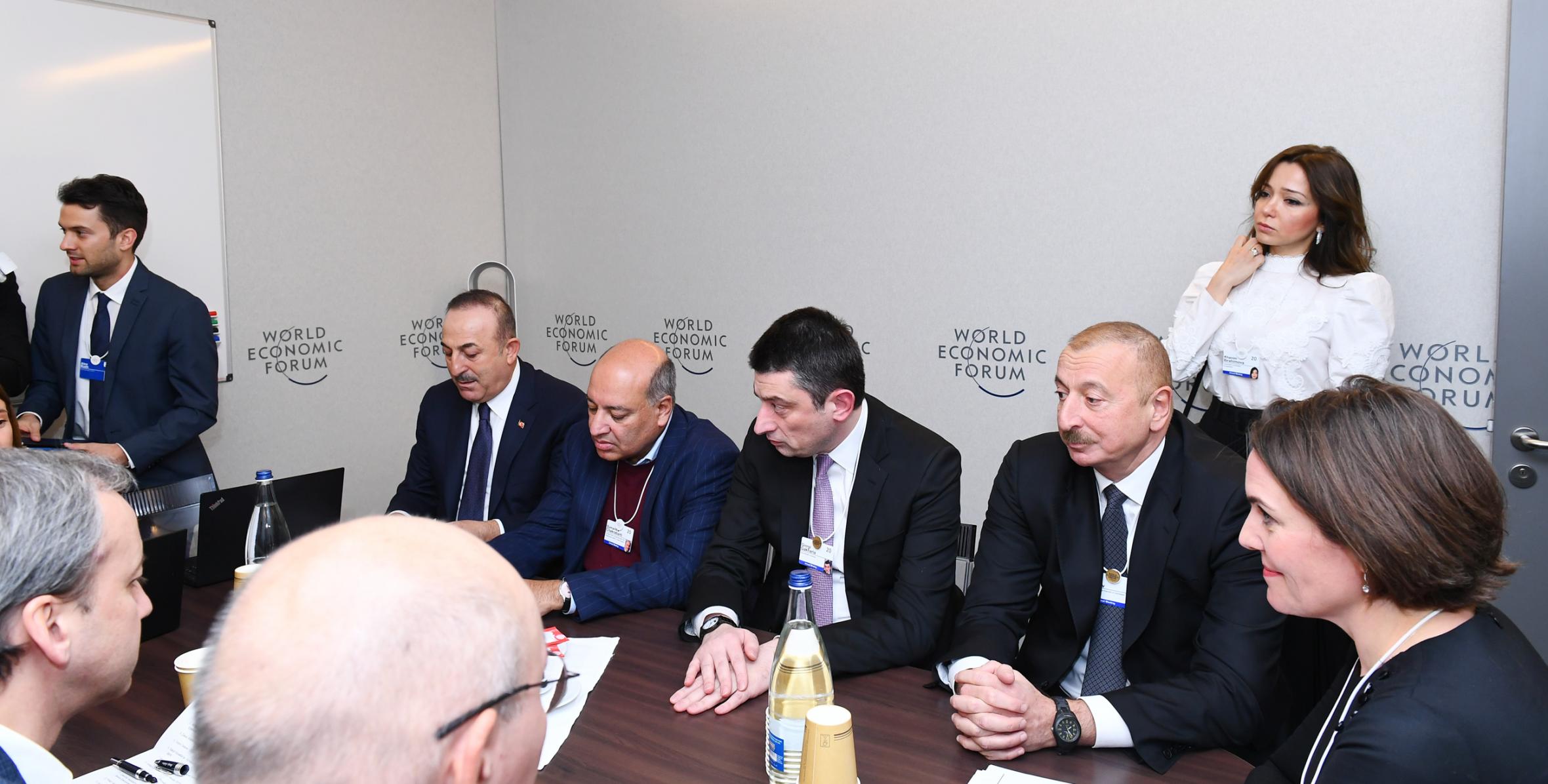 Ильхам Алиев принял участие в заседании в рамках Всемирного экономического форума