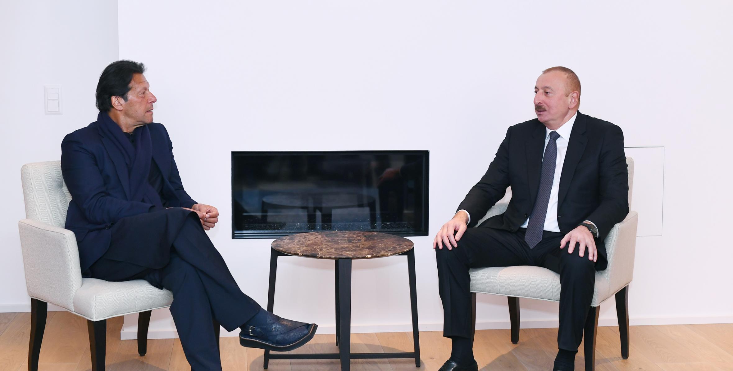 Ilham Aliyev met with Pakistani Prime Minister in Davos
