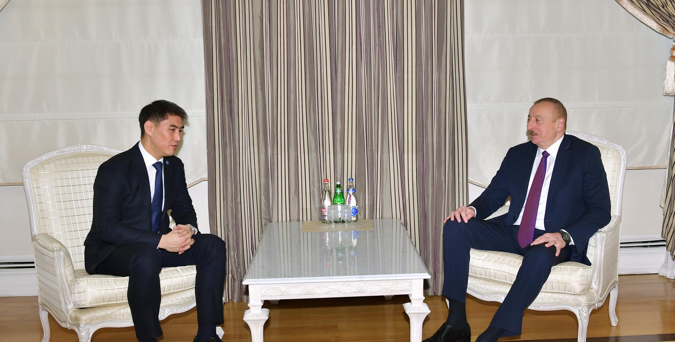 Ильхам Алиев принял министра иностранных дел Кыргызстана
