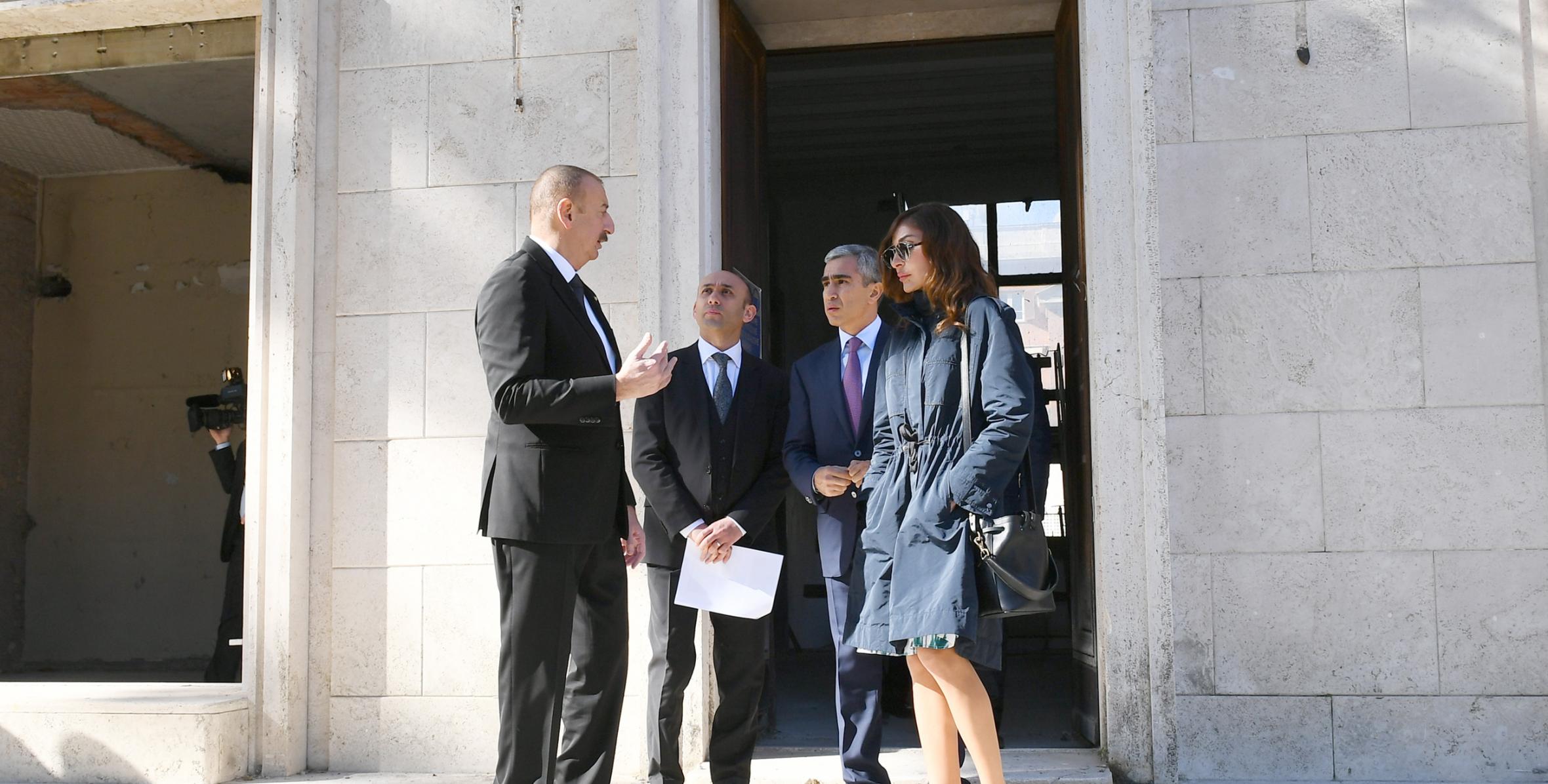 Ильхам Алиев ознакомился со зданием, предназначенным для Центра азербайджанской культуры в Риме