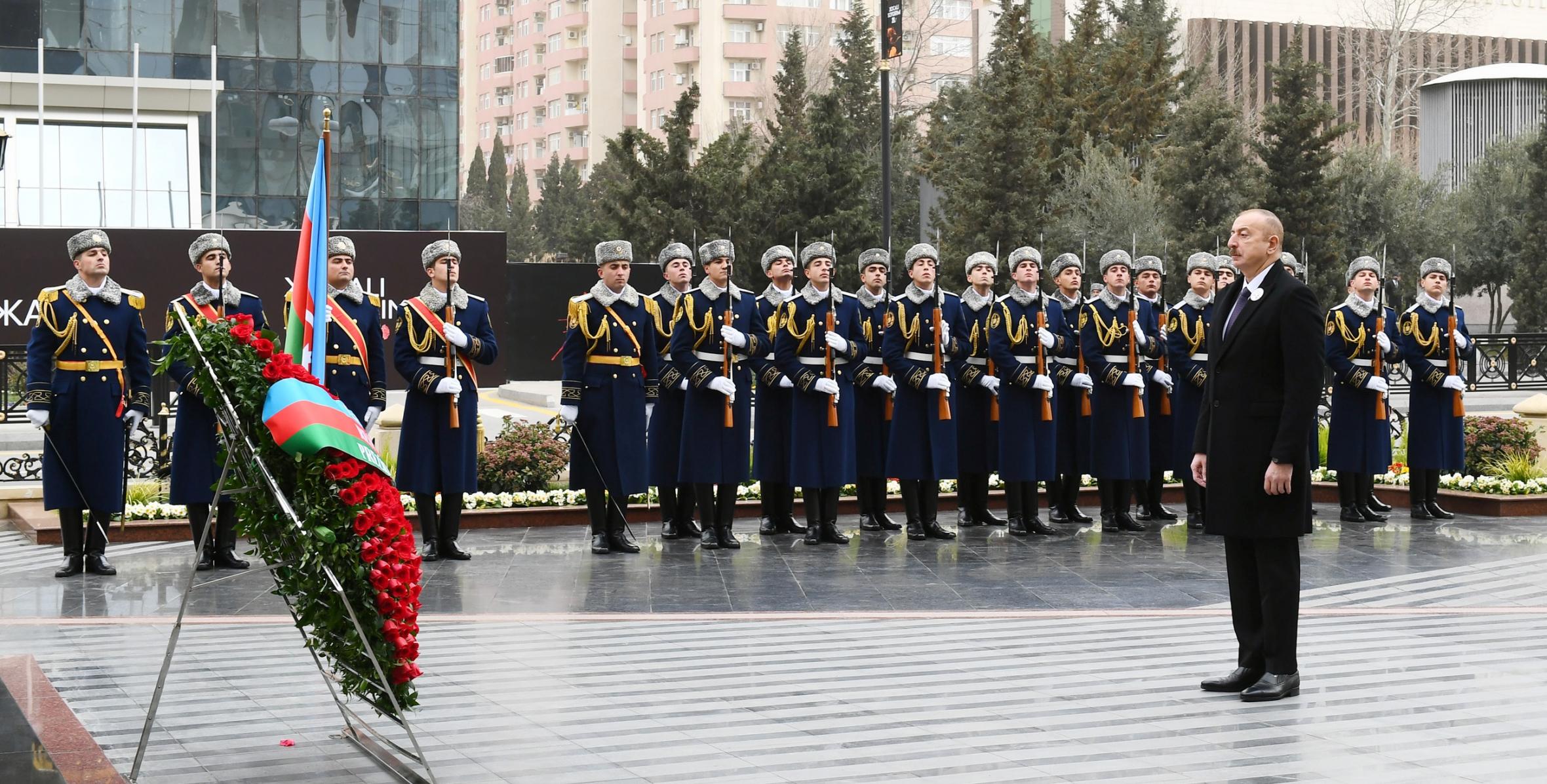 Ильхам Алиев принял участие в церемонии почтения памяти жертв Ходжалинского геноцида
