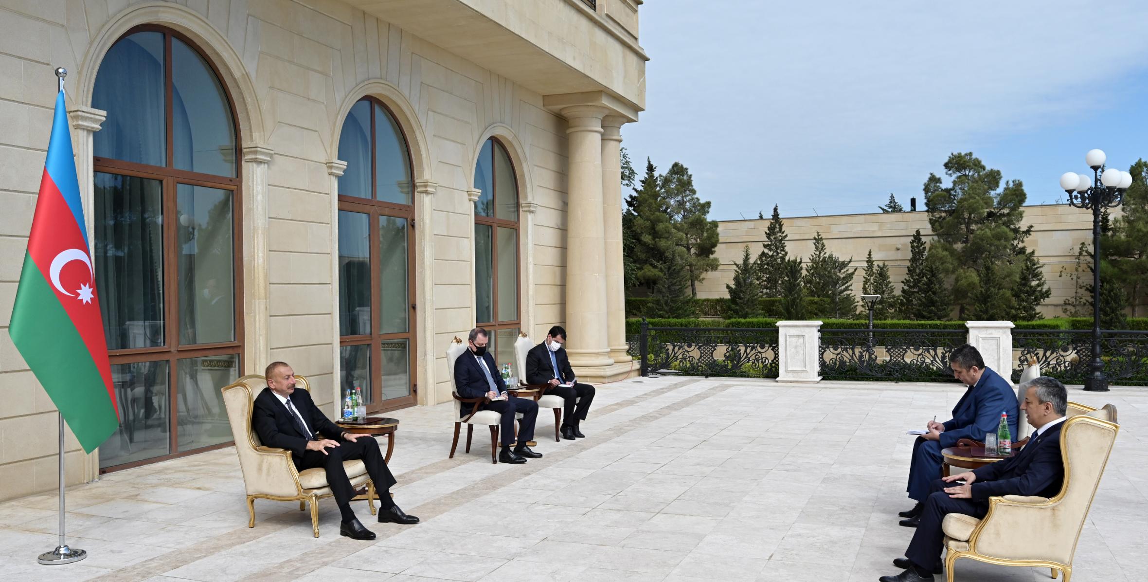 Ilham Aliyev received credentials of incoming Uzbek ambassador