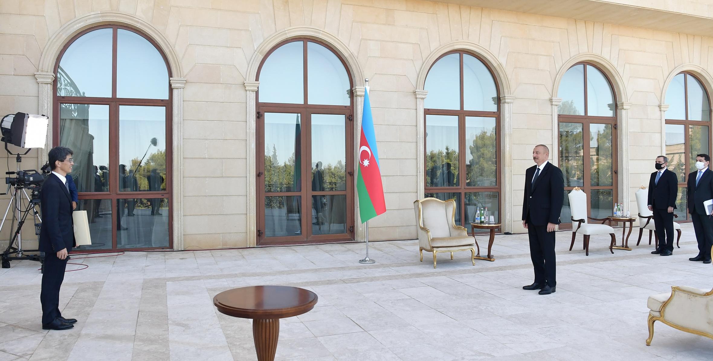 Ильхам Алиев принял верительные грамоты новоназначенного посла Японии в Азербайджане