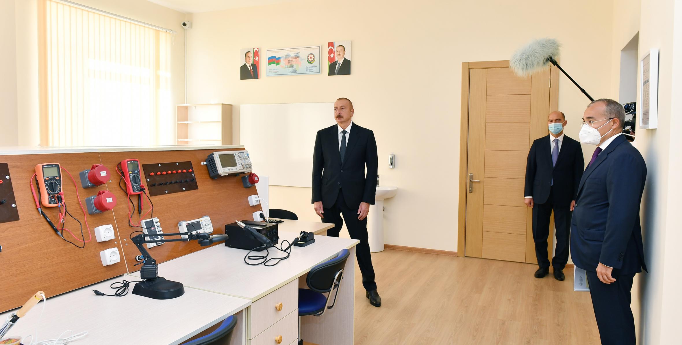 Ильхам Алиев принял участие в открытии Центра профессионального образования при Сумгайытском химическом промышленном парке