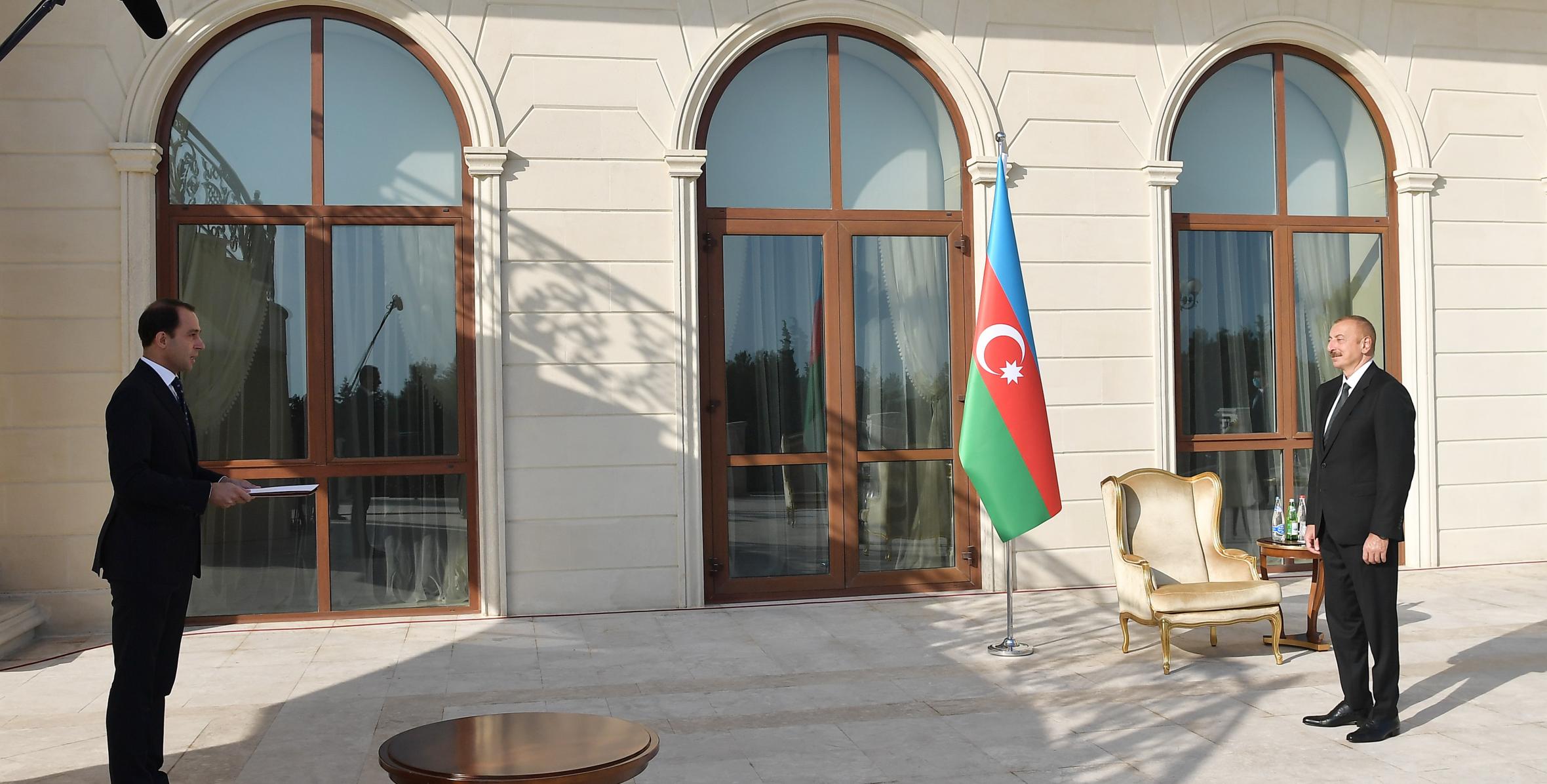 Ильхам Алиев принял верительные грамоты новоназначенного посла Швеции в Азербайджане