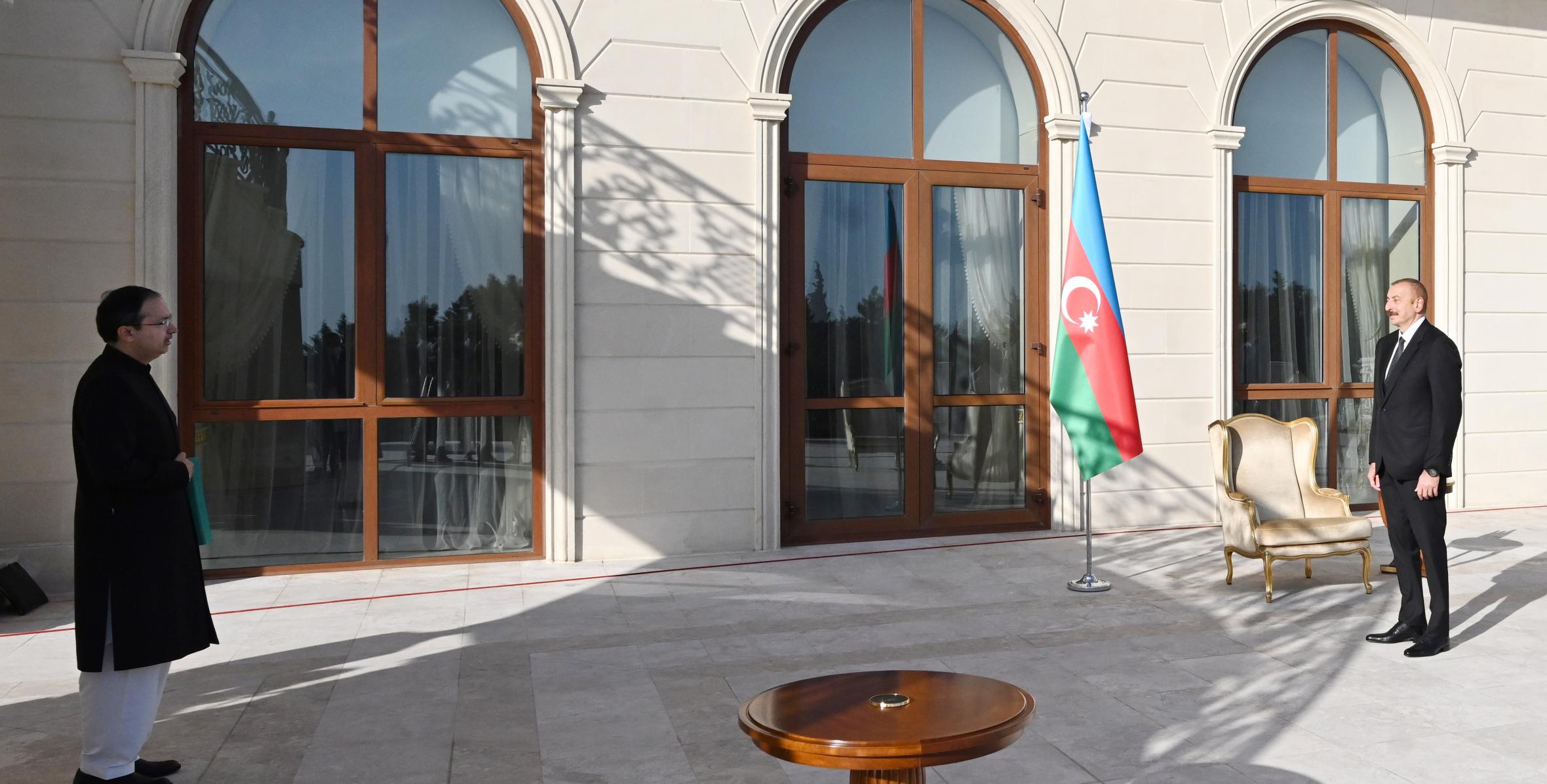 Ilham Aliyev received credentials of incoming Ambassador of Pakistan