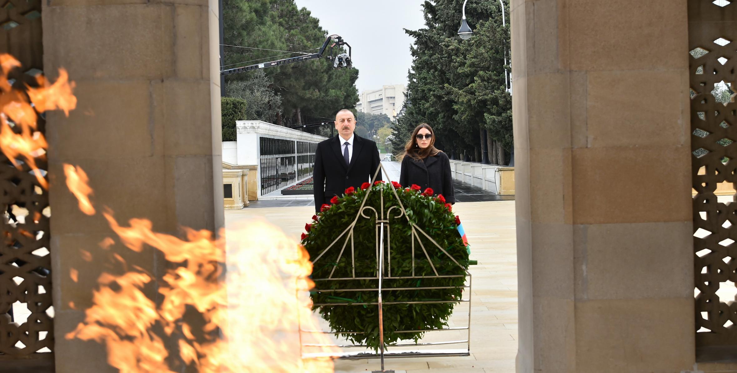 Ilham Aliyev and First Lady Mehriban Aliyeva today have visited the Alley of Martyrs to pay tribute to the Azerbaijani martyrs