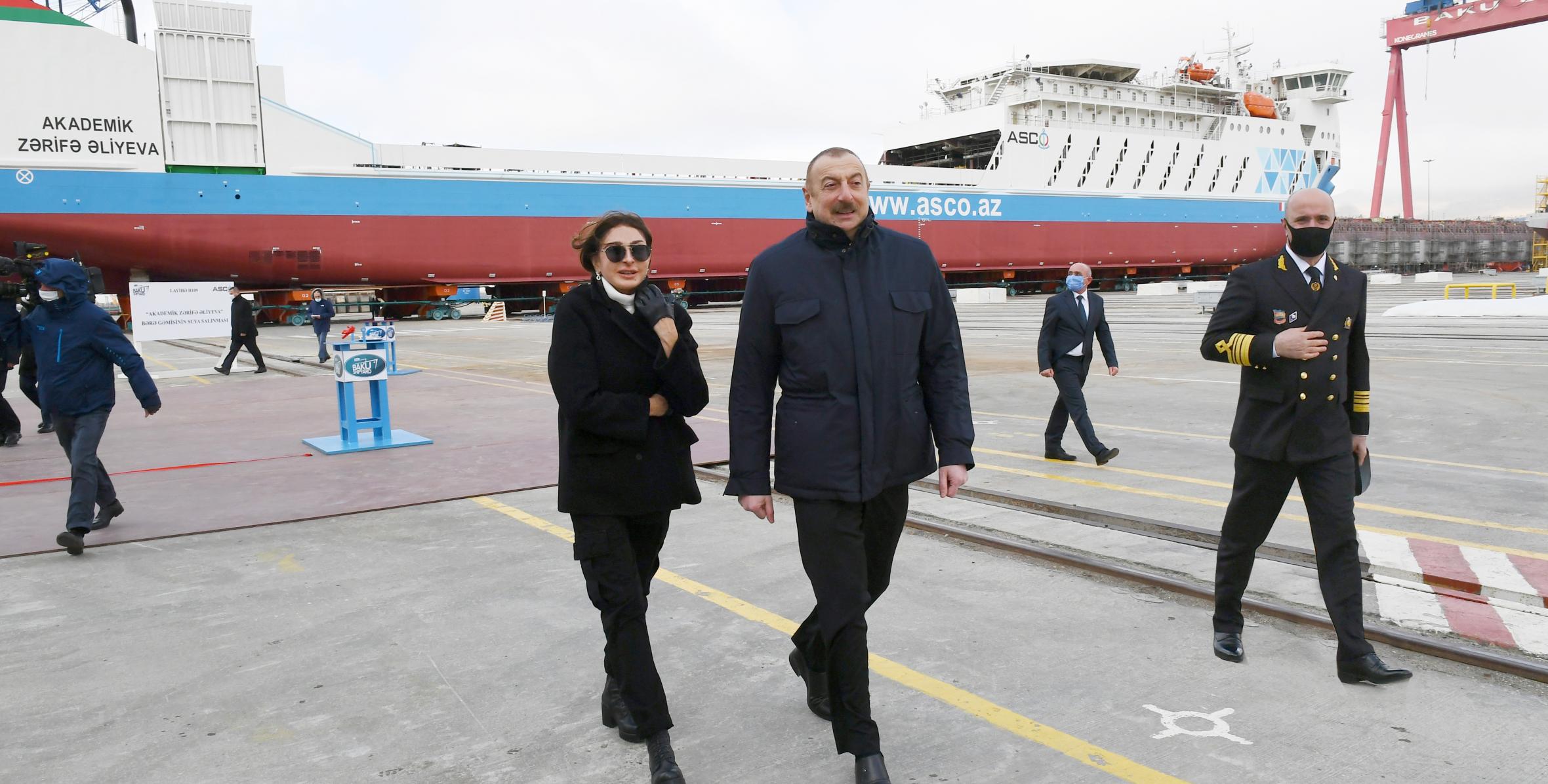 Ильхам Алиев и первая леди Мехрибан Алиева приняли участие в церемониях спуска на воду судна-парома типа Ro-Pax «Академик Зарифа Алиева» и сдачи в эксплуатацию судна-парома «Азербайджан» аналогичного назначения /