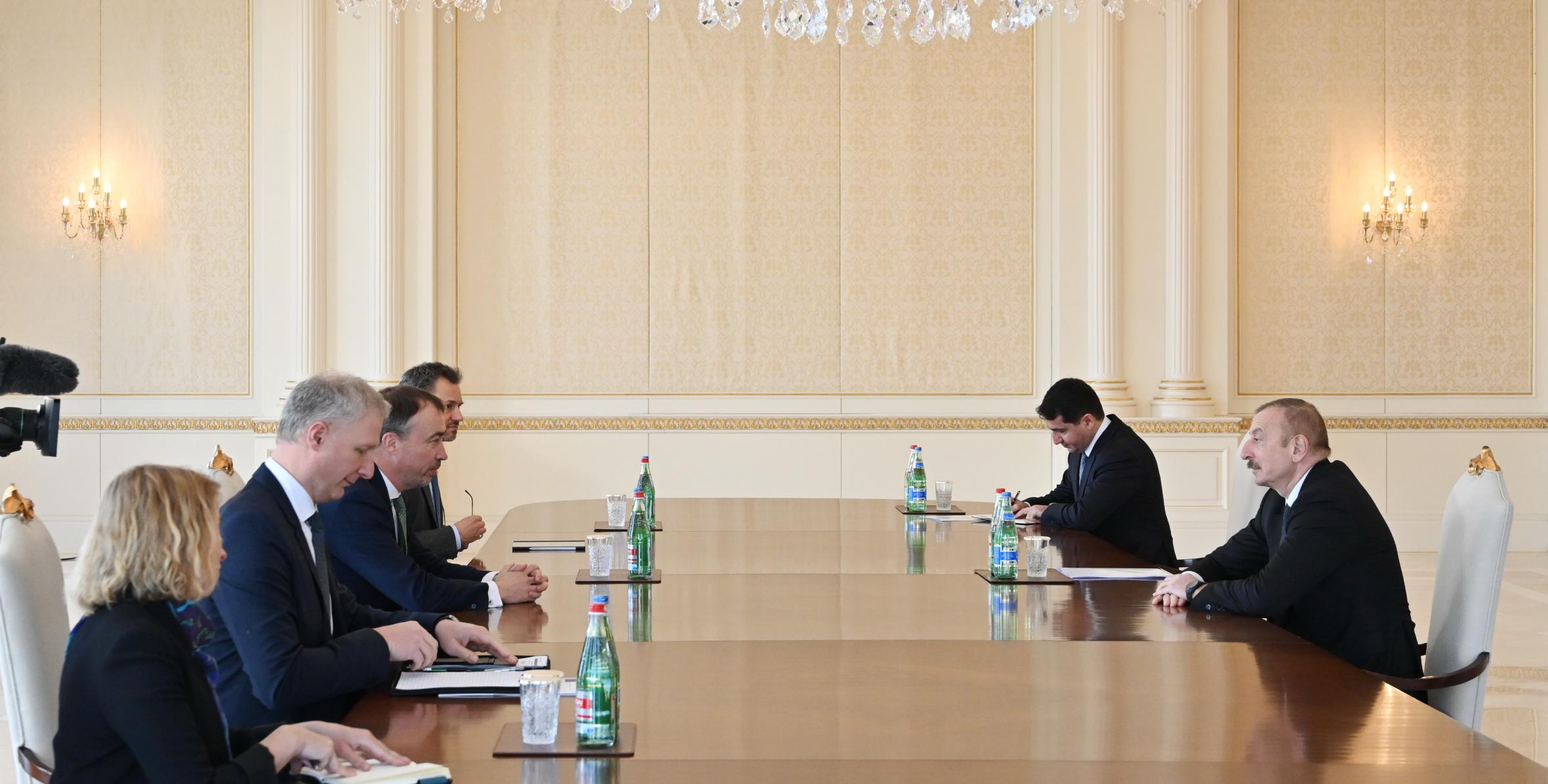 Ильхам Алиев принял специального представителя Европейского Союза по Южному Кавказу