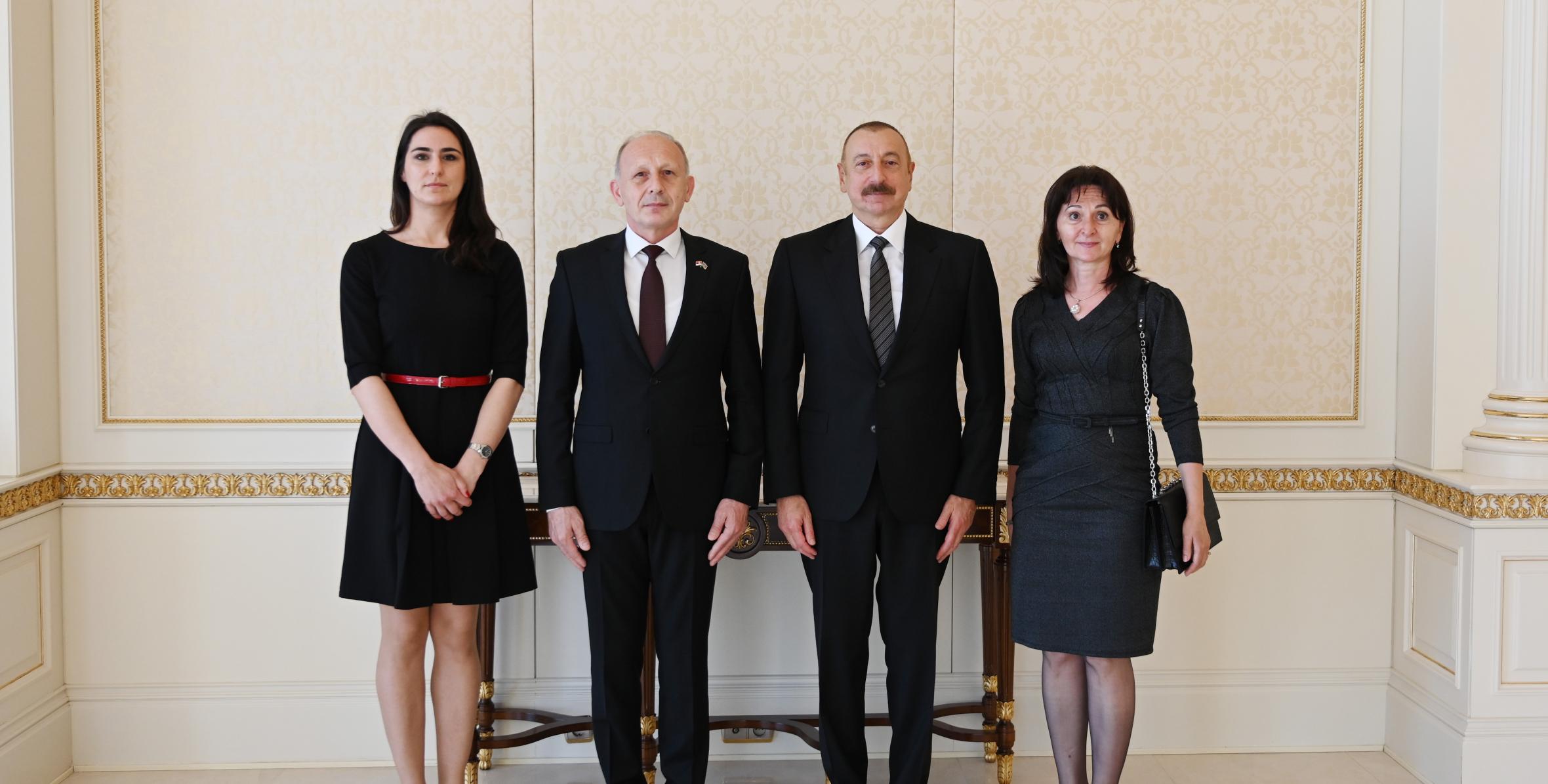 Ilham Aliyev received credentials of incoming Serbian ambassador
