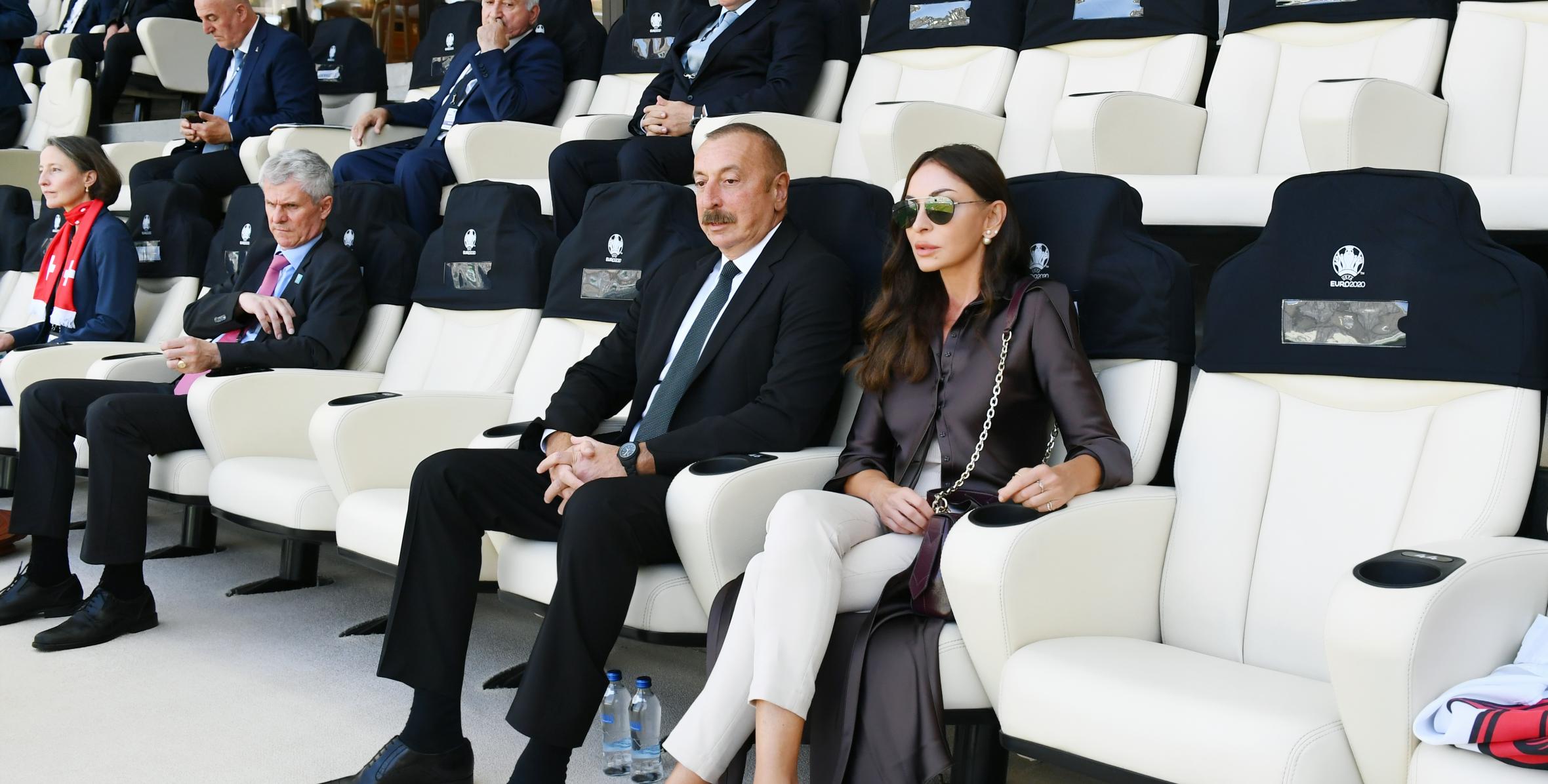 Ильхам Алиев посмотрел матч группы А Уэльс-Швейцария на Бакинском олимпийском стадионе