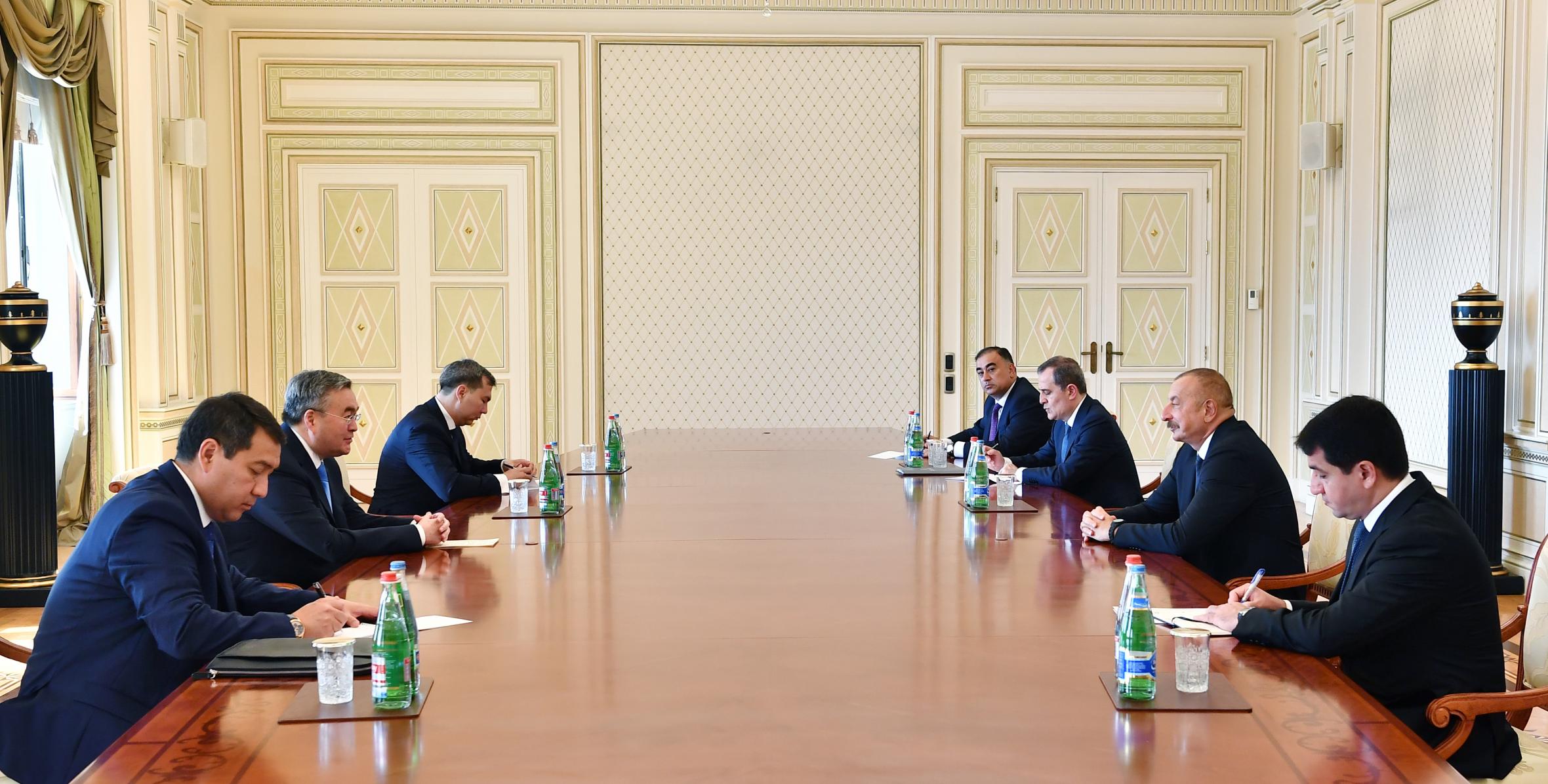 Ильхам Алиев принял заместителя премьер-министра Казахстана