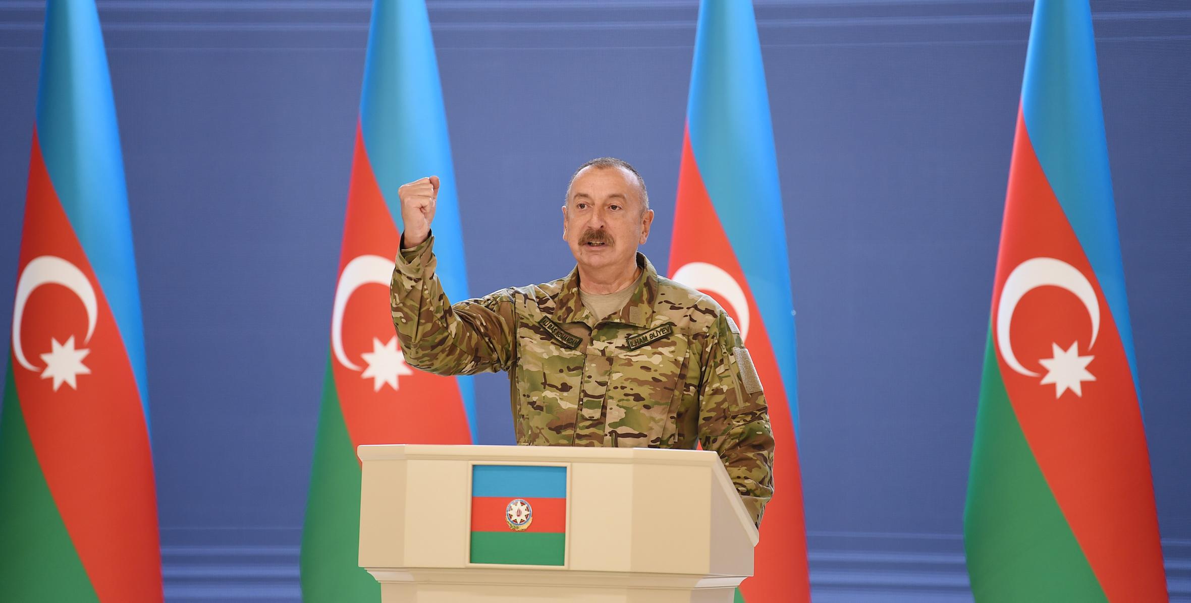 Президент, Верховный главнокомандующий Ильхам Алиев встретился с группой руководителей и личного состава Азербайджанской армии по случаю Дня Вооруженных сил