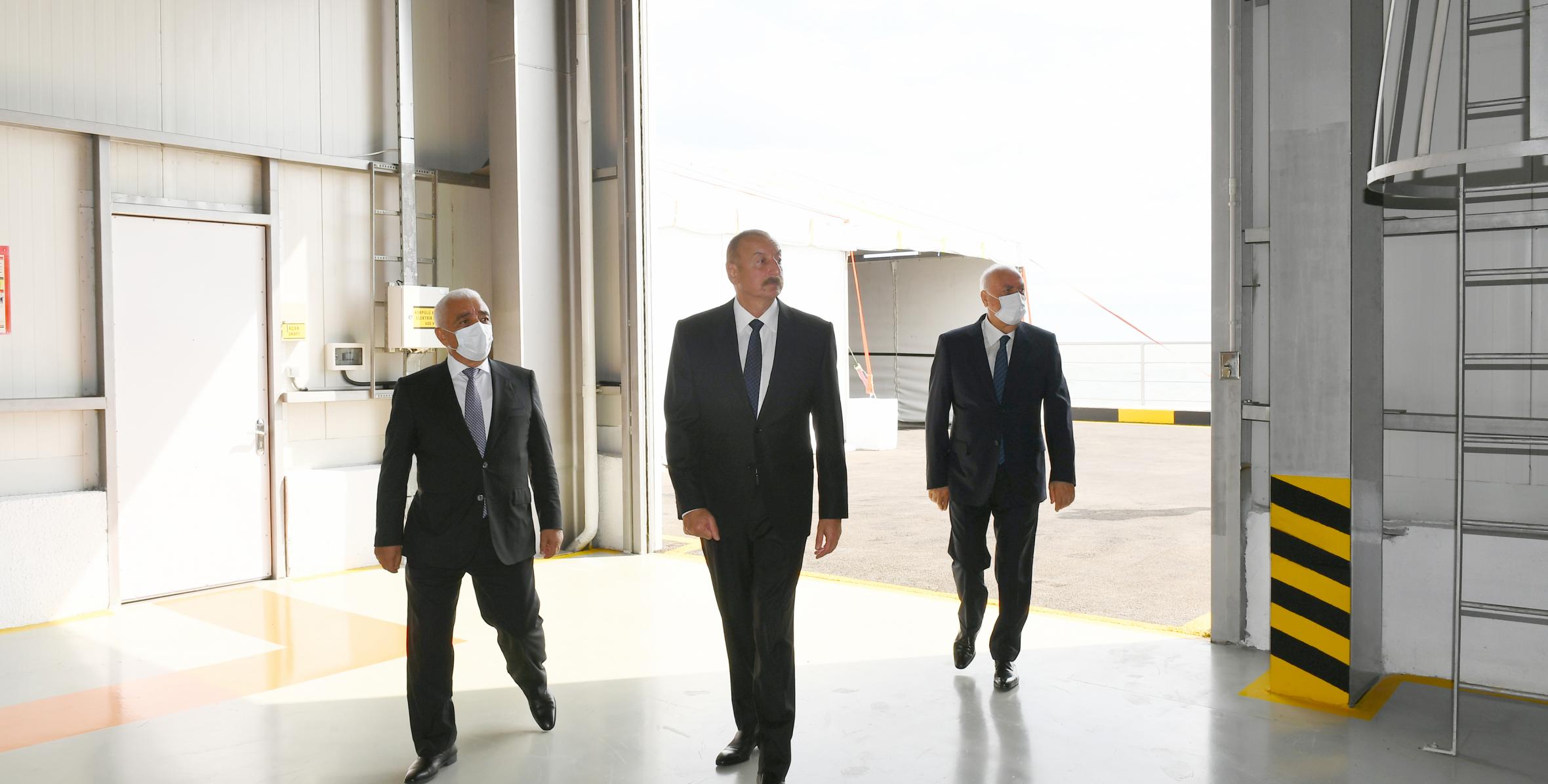 İlham Əliyev Sumqayıt Elektrik Stansiyasının yeni estakada nasos stansiyasının açılışında iştirak edib