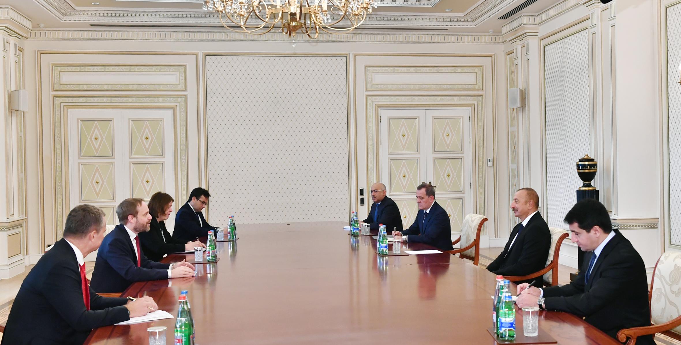 Ilham Aliyev received Czech Foreign Minister