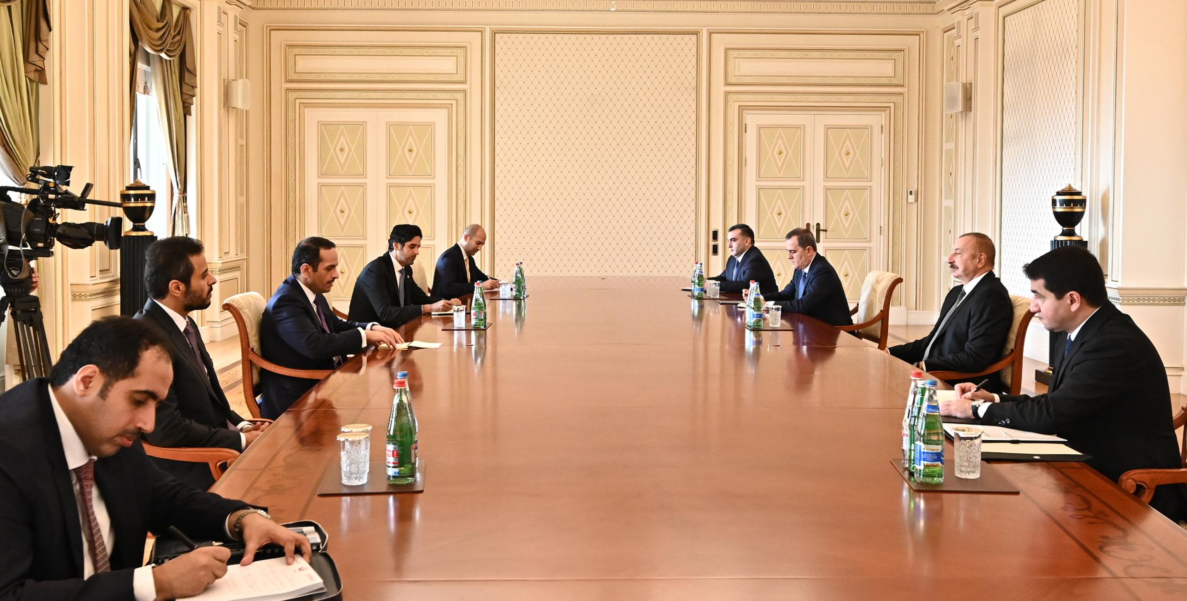 Ильхам Алиев принял делегацию во главе с заместителем премьер-министра Государства Катар