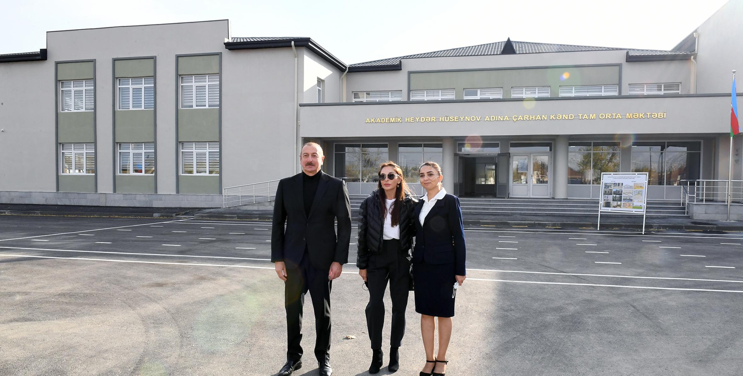 Ильхам Алиев и первая леди Мехрибан Алиева приняли участие в открытии нового здания Чарханской сельской средней школы в Шамахе