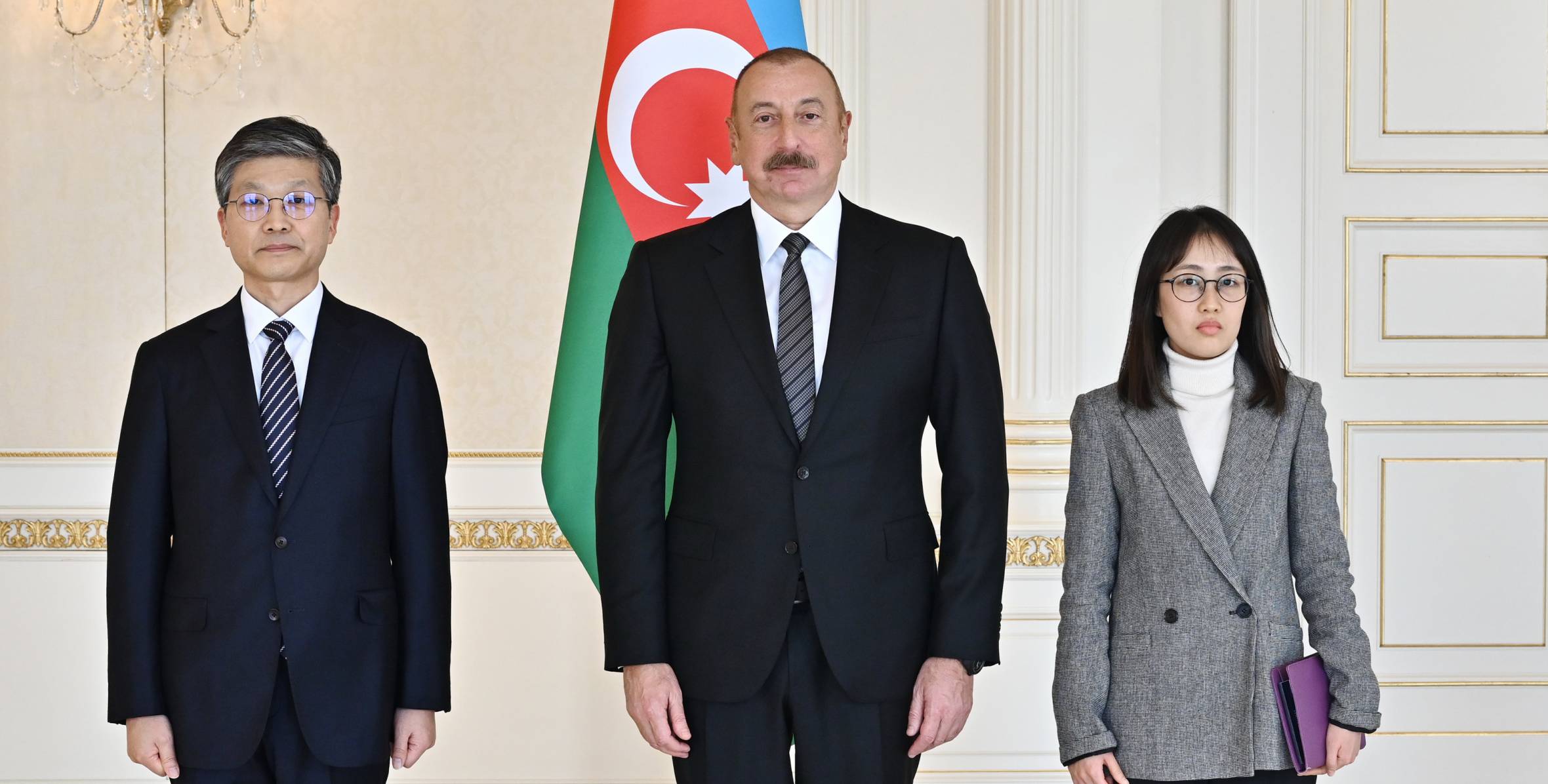 Ильхам Алиев принял верительные грамоты новоназначенного посла Республики Корея в Азербайджане