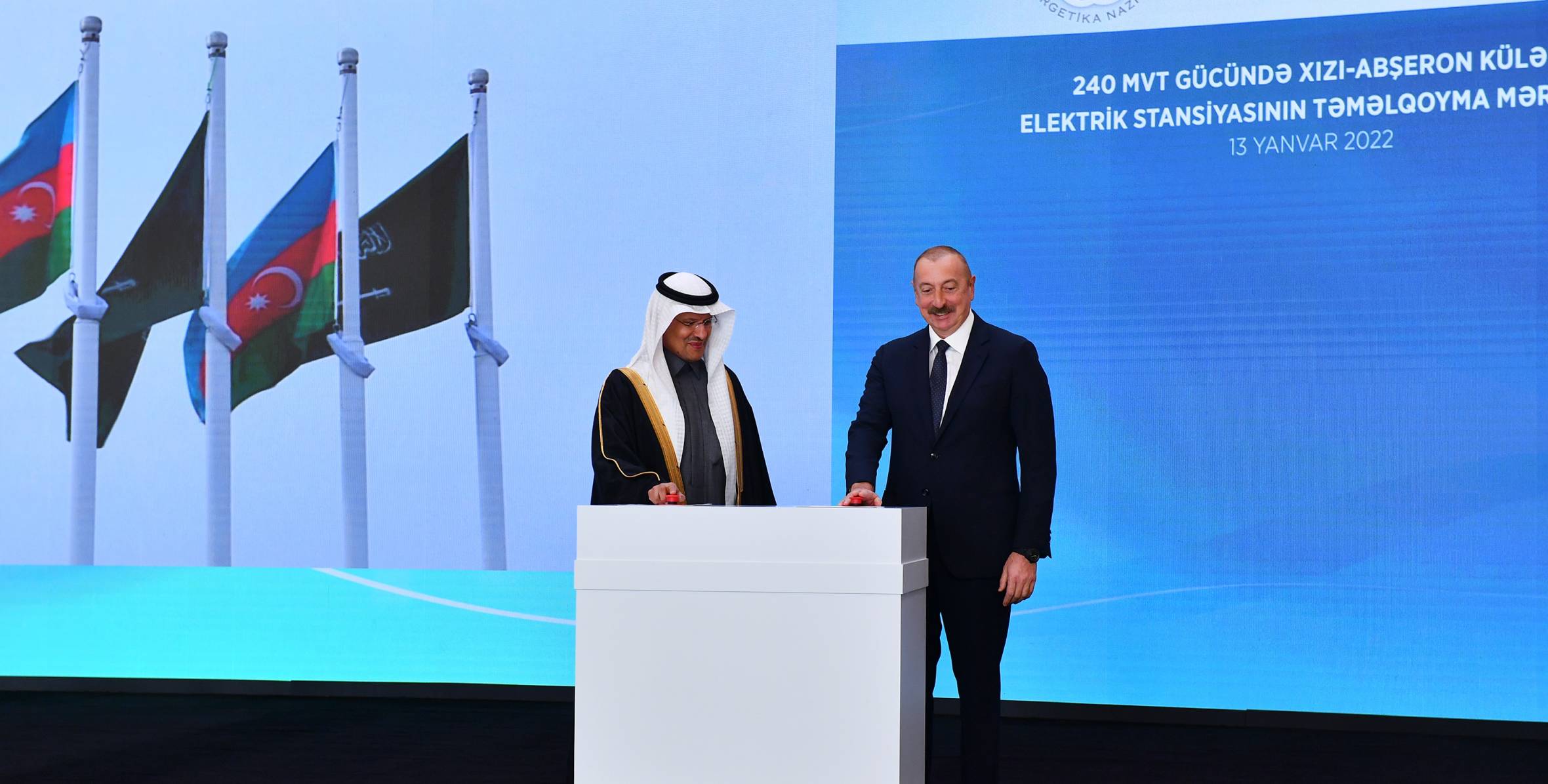 Ильхам Алиев принял участие в церемонии закладки фундамента ветряной электростанции «Хызы-Абшерон»