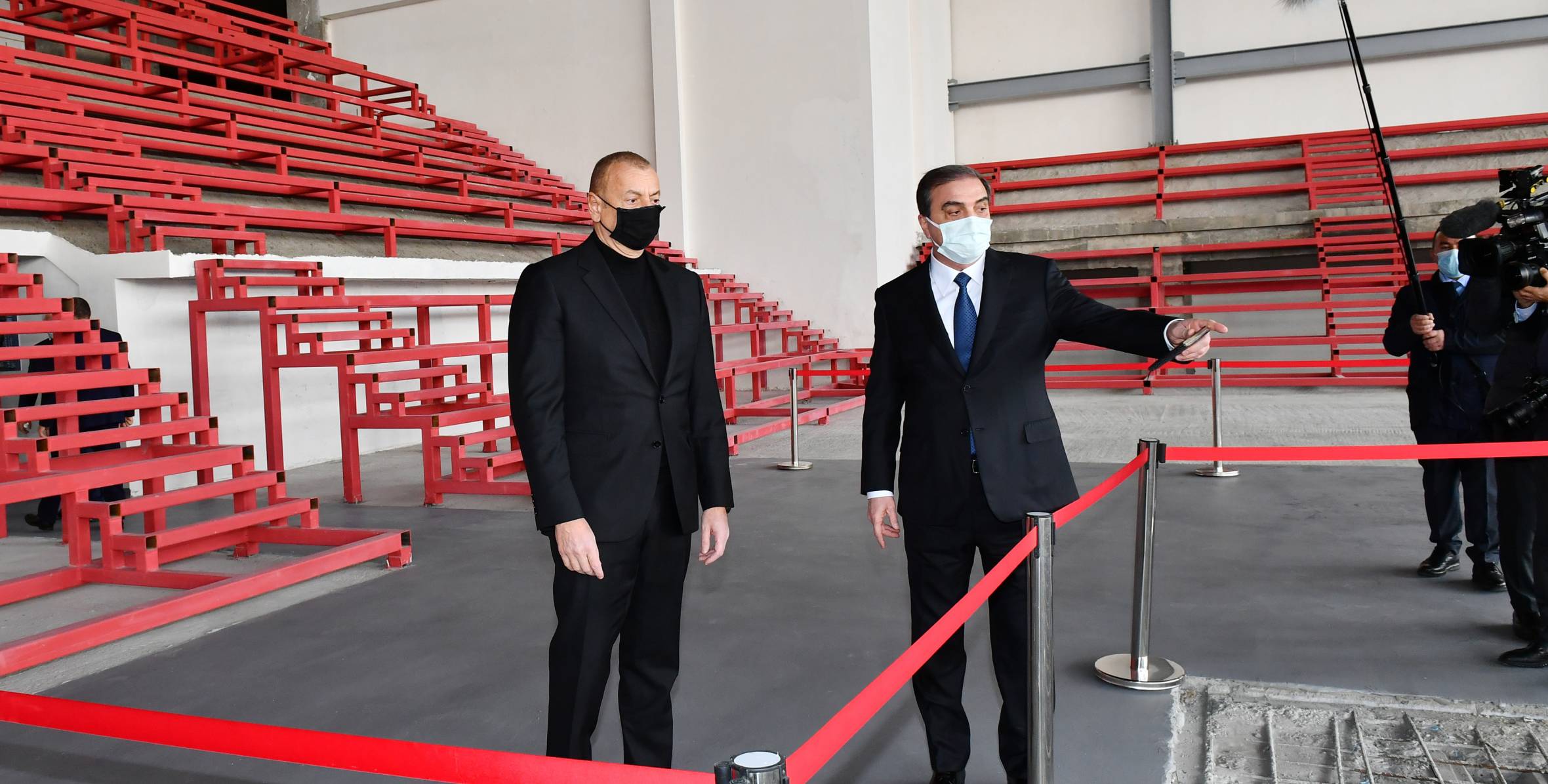 Ильхам Алиев ознакомился с ходом строительных работ в Гянджинском дворце спорта