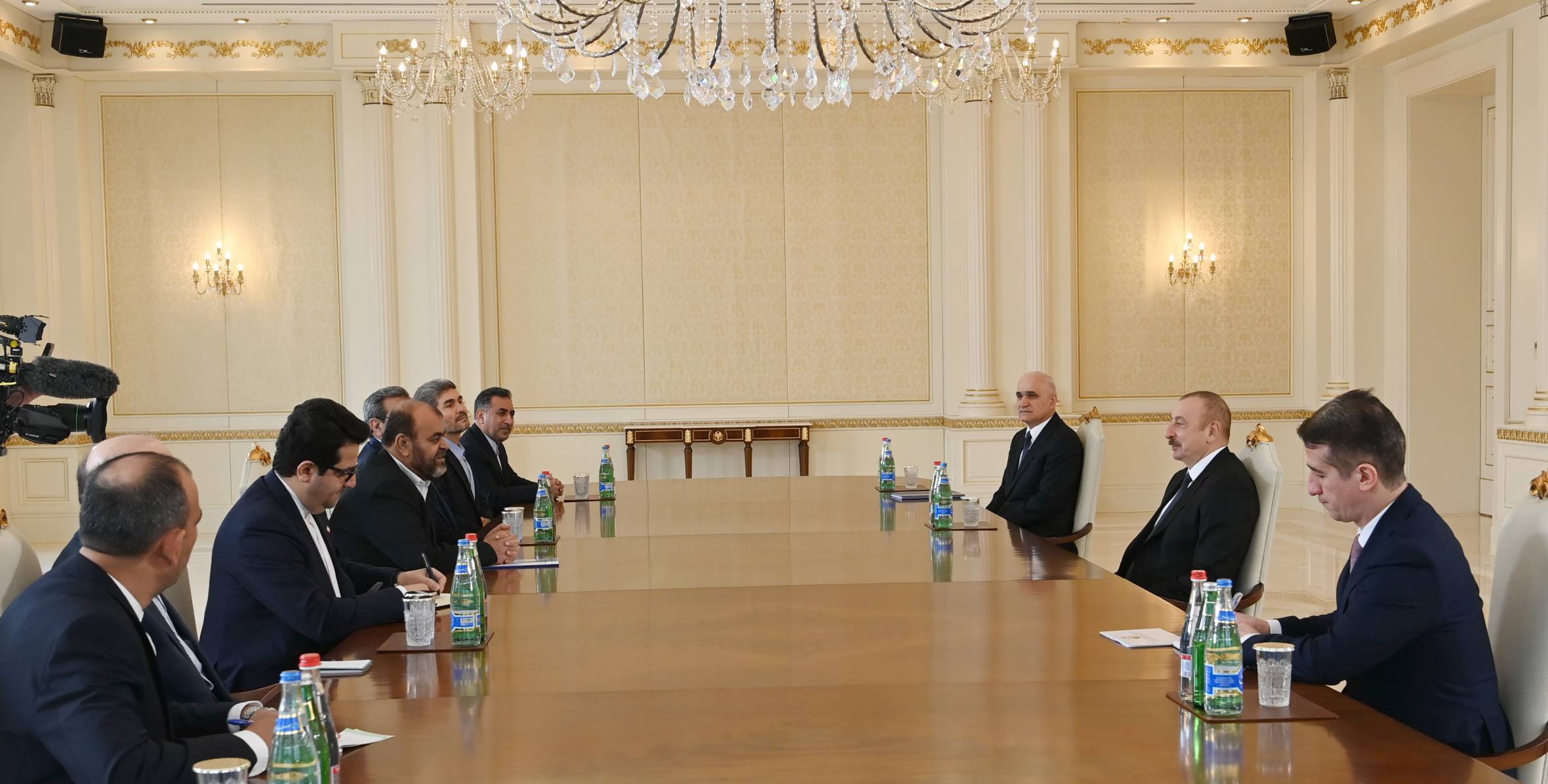 Ilham Aliyev received delegation led by Iran’s Minister of Roads and Urban Development
