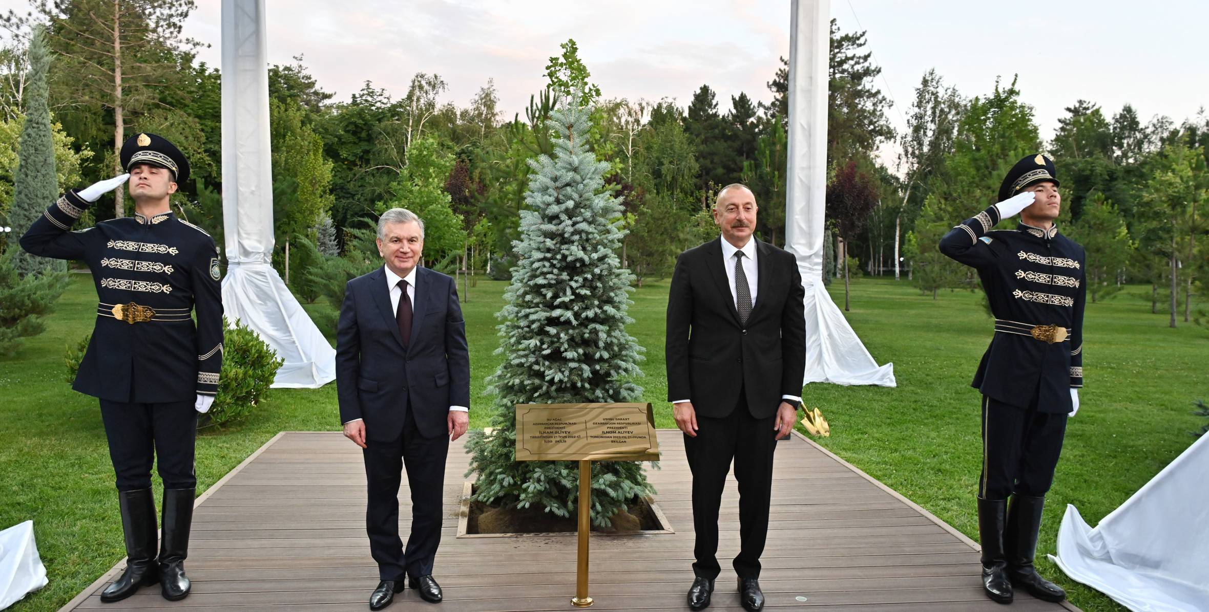 Azerbaijani, Uzbek presidents planted tree on Alley of Honored Guests