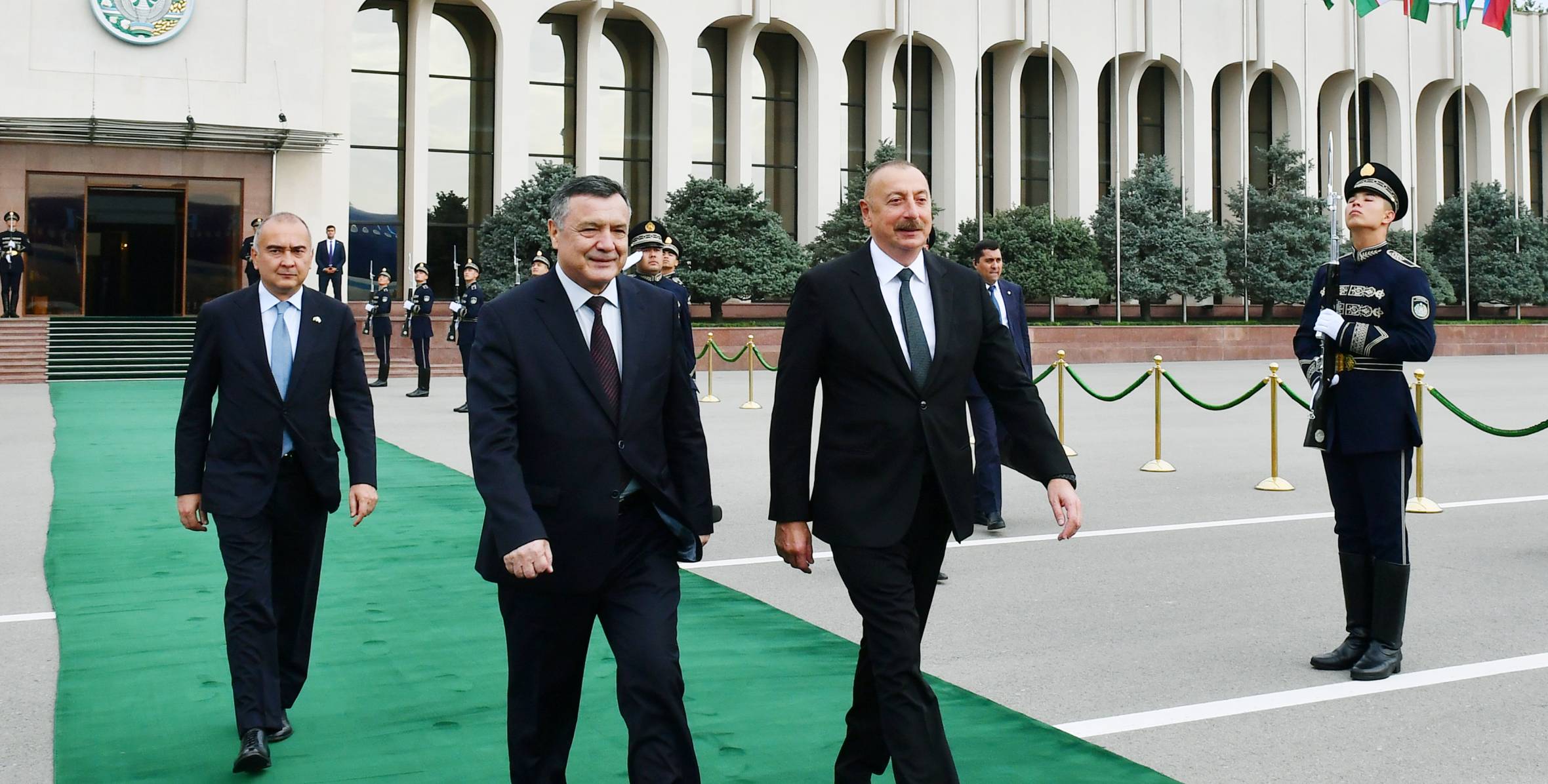 Ильхам Алиев отправился в город Ургенч