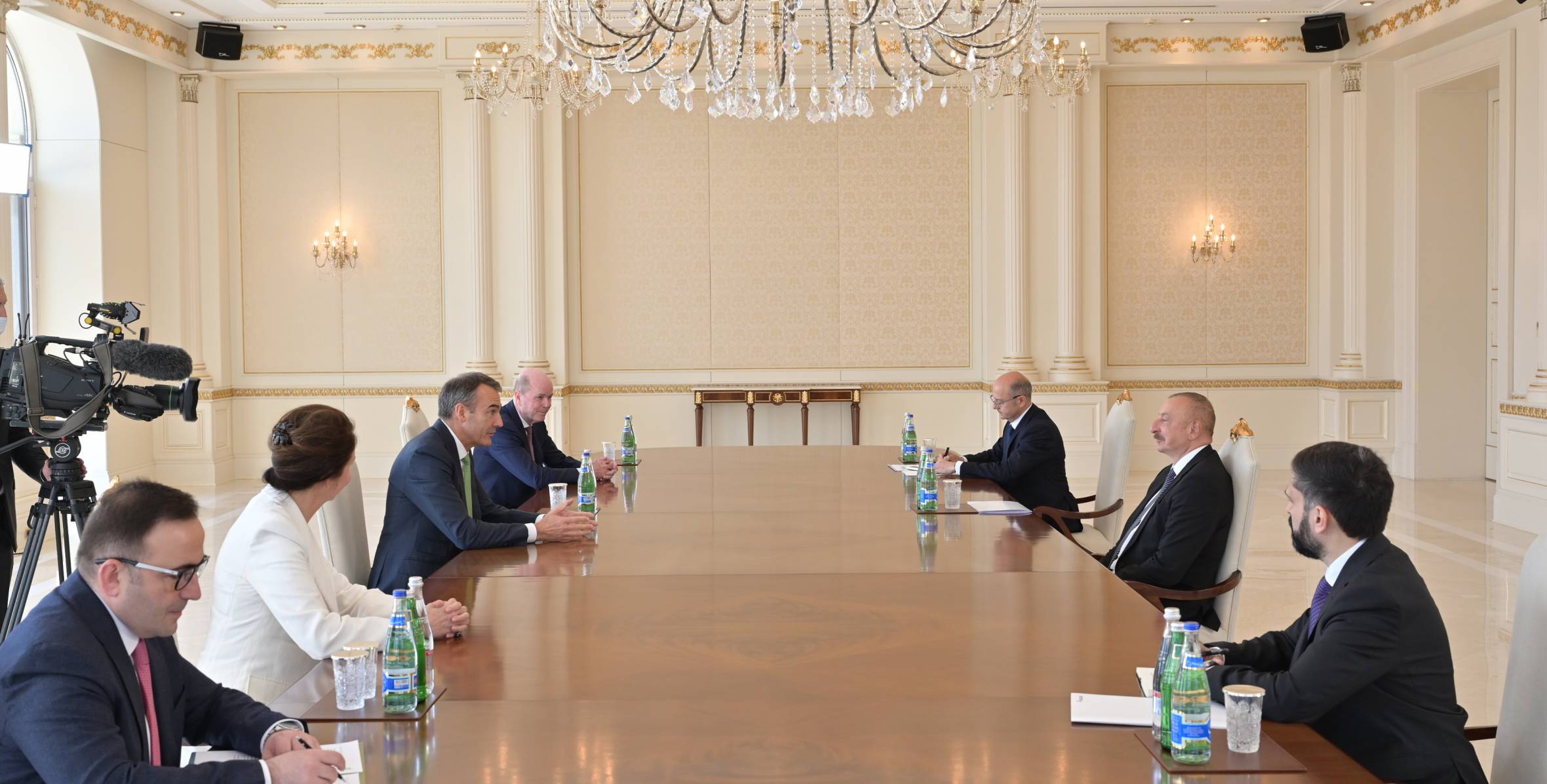 Ильхам Алиев принял генерального исполнительного директора группы ВР