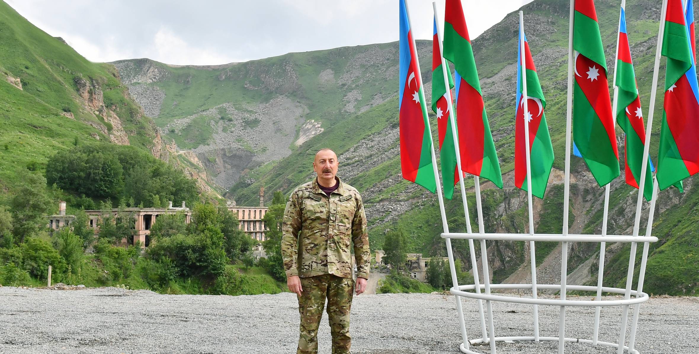 Ильхам Алиев принял участие в церемонии закладки фундамента санатория «Истису» в Кяльбаджаре