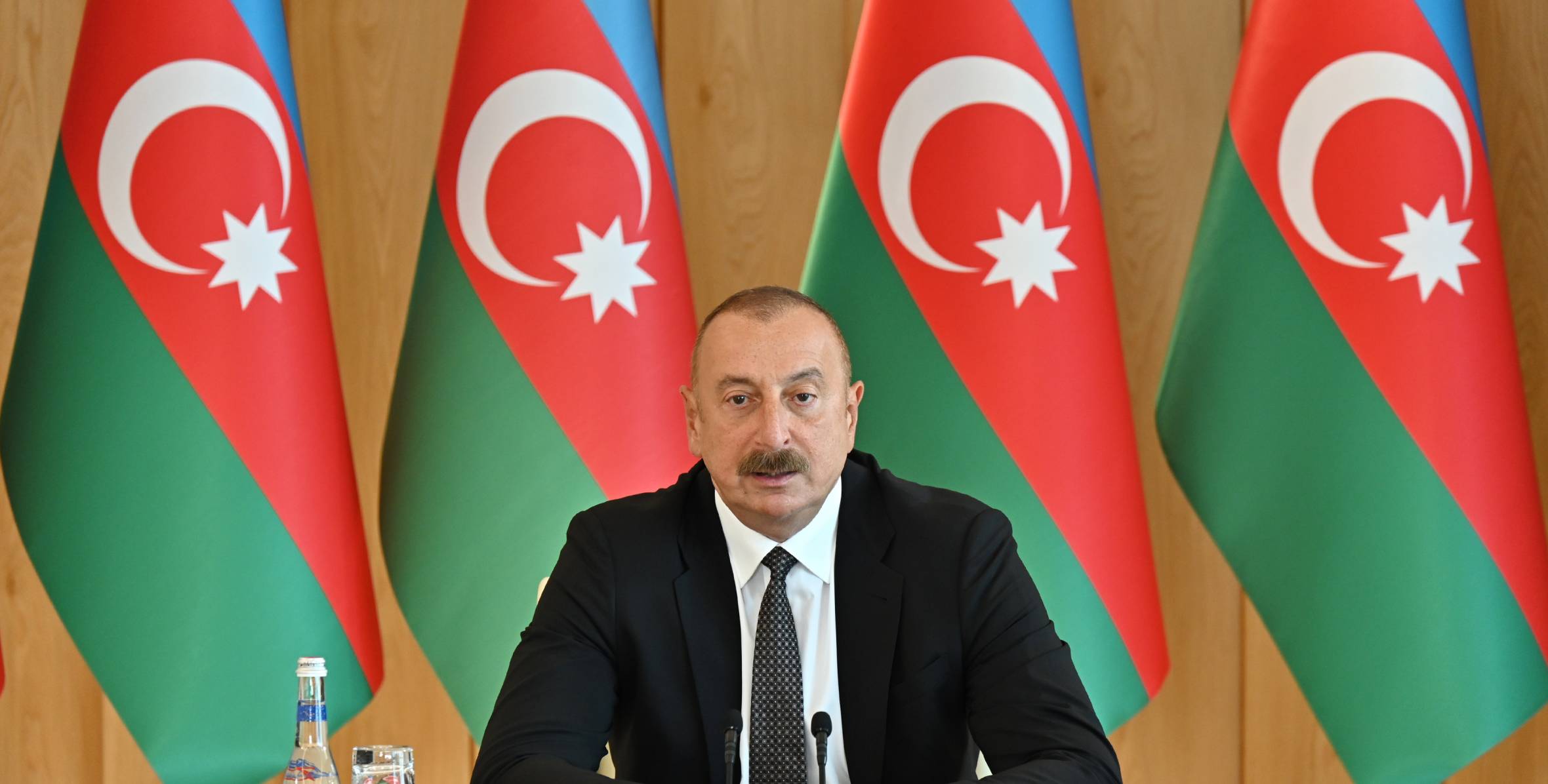 Под председательством Ильхама Алиева состоялось совещание, посвященное итогам шести месяцев этого года
