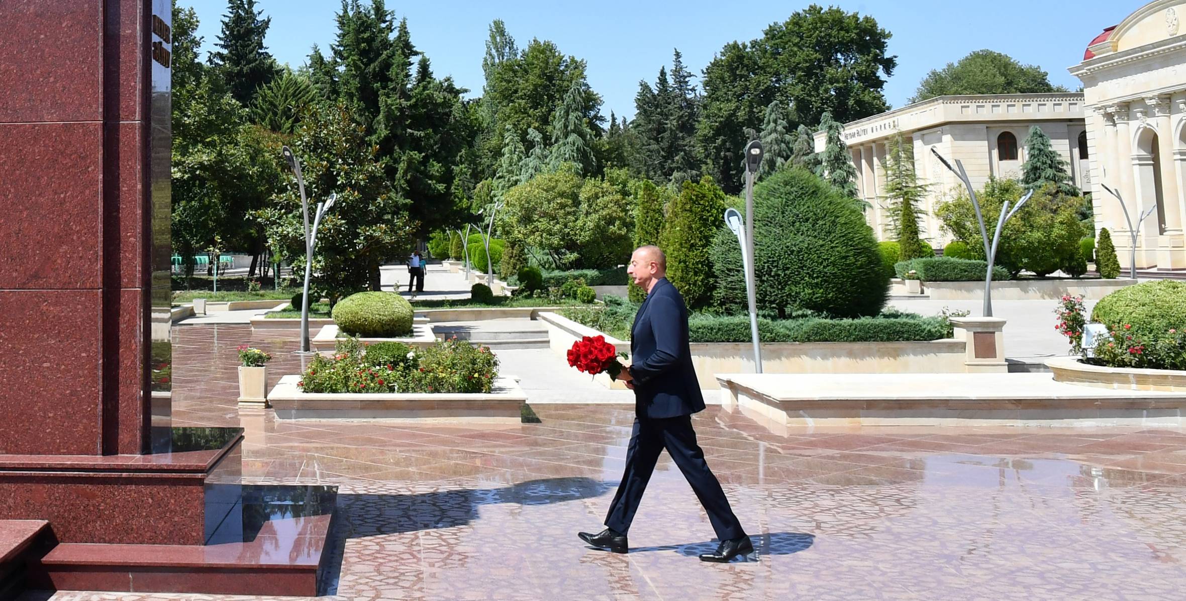 Ilham Aliyev visited statue of national leader Heydar Aliyev in Aghsu