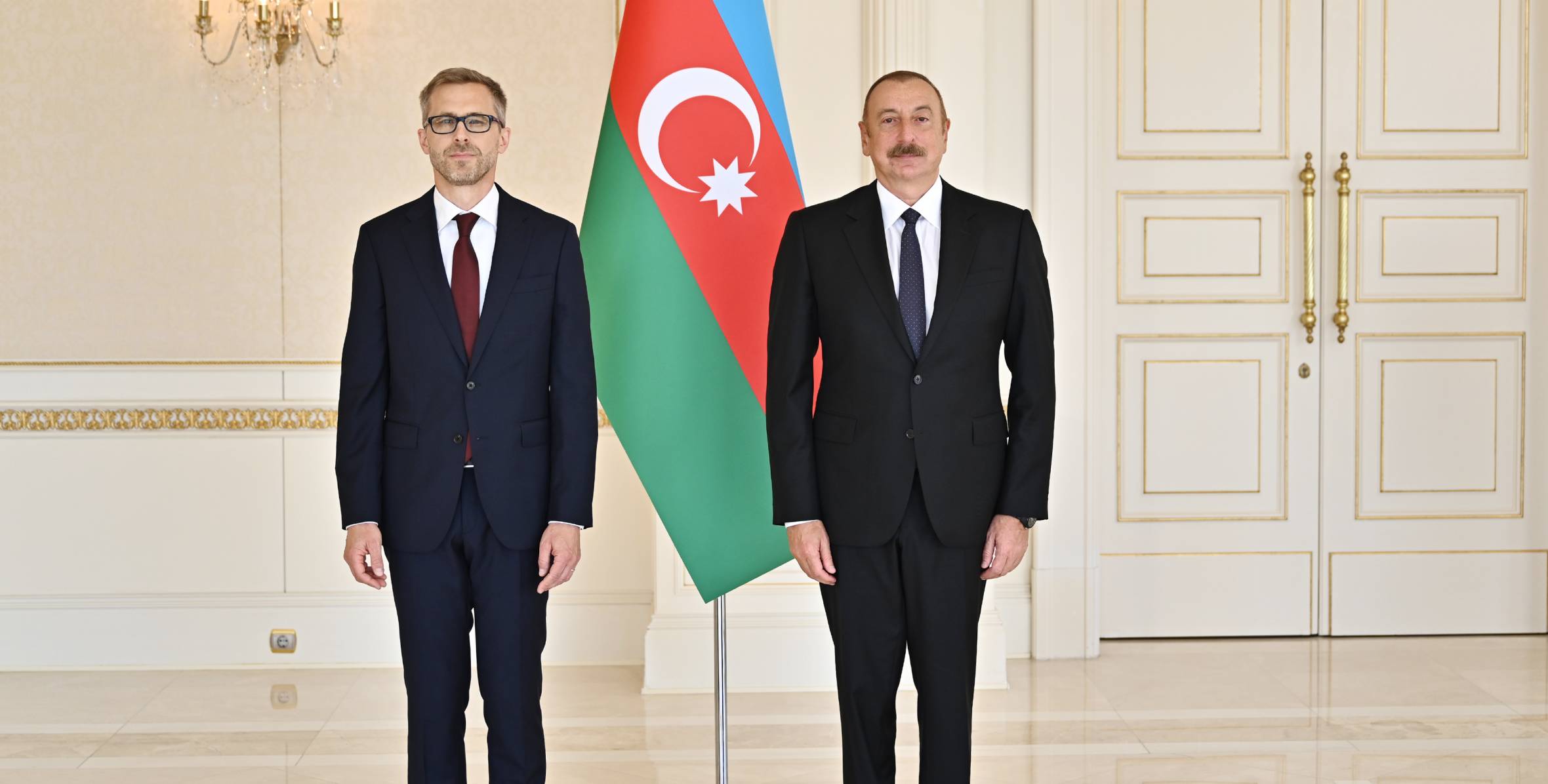 Ильхам Алиев принял верительные грамоты новоназначенного посла Швеции в Азербайджане
