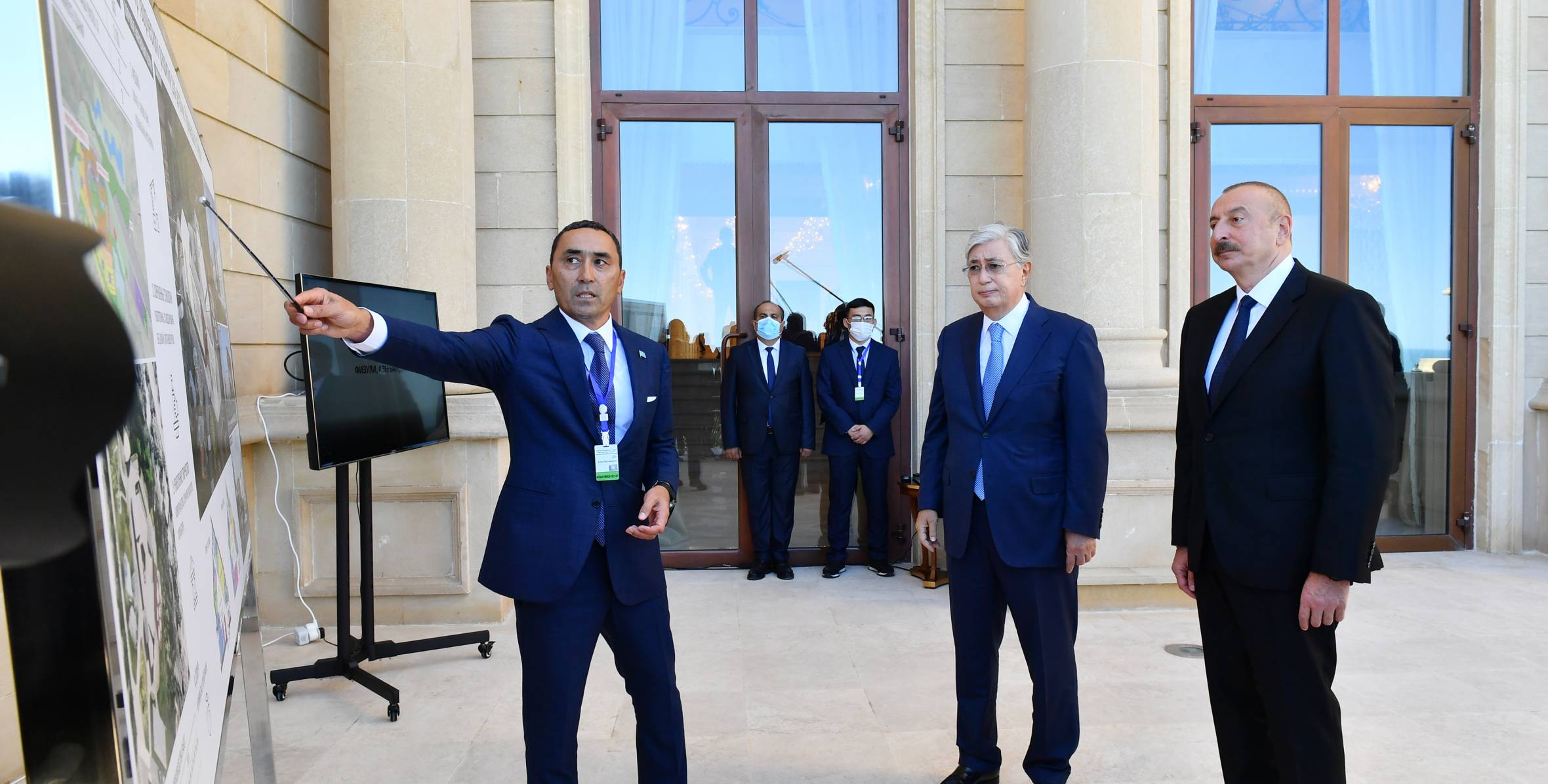 Президенты Азербайджана и Казахстана ознакомились с проектом Центра творческого развития для детей имени Курмангазы, который будет построен в Физули