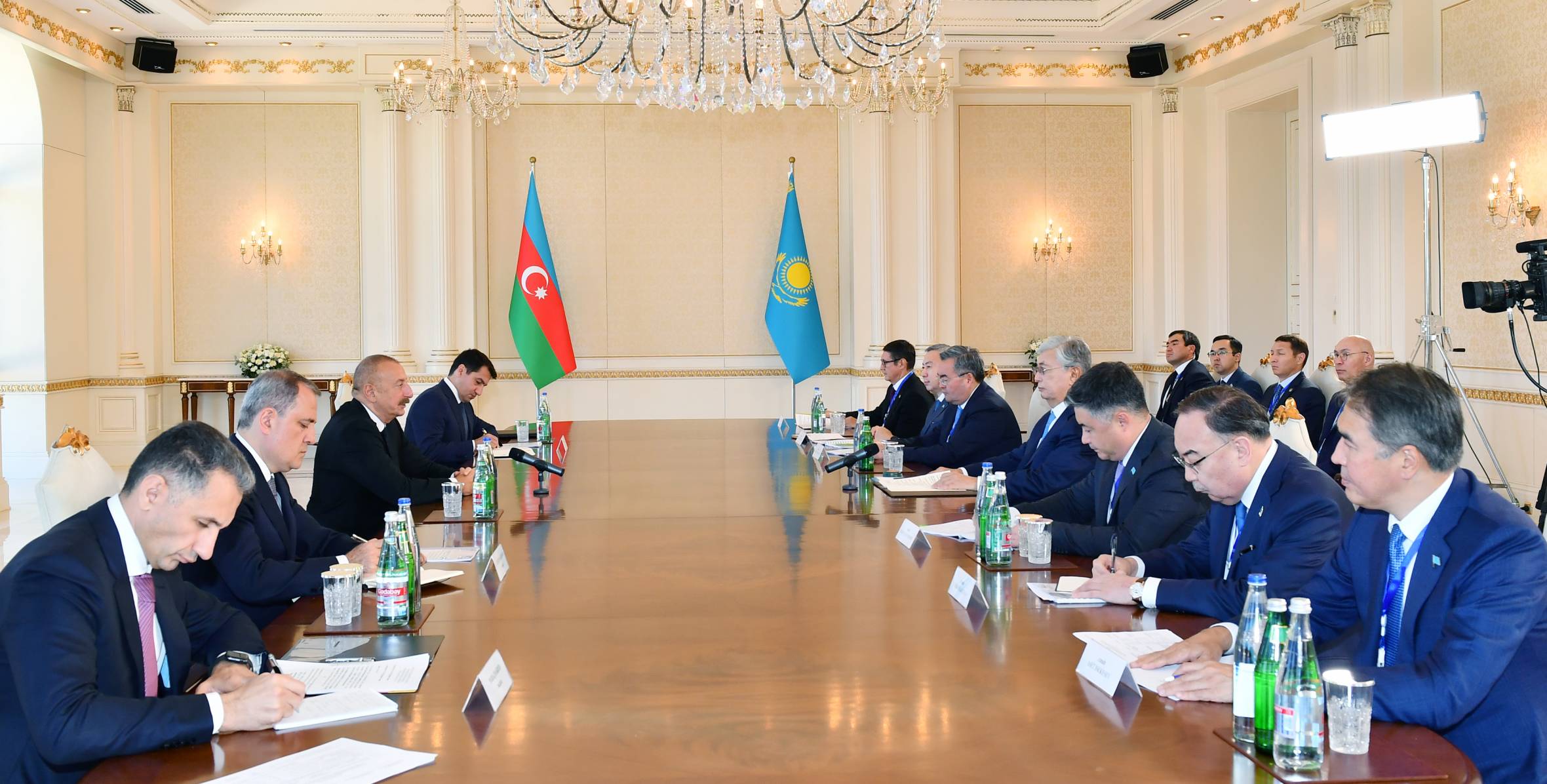 Presidents of Azerbaijan and Kazakhstan held expanded meeting