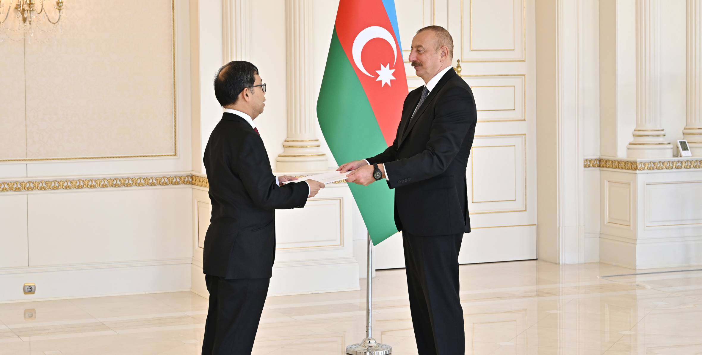 Ilham Aliyev received credentials of incoming ambassador of Thailand
