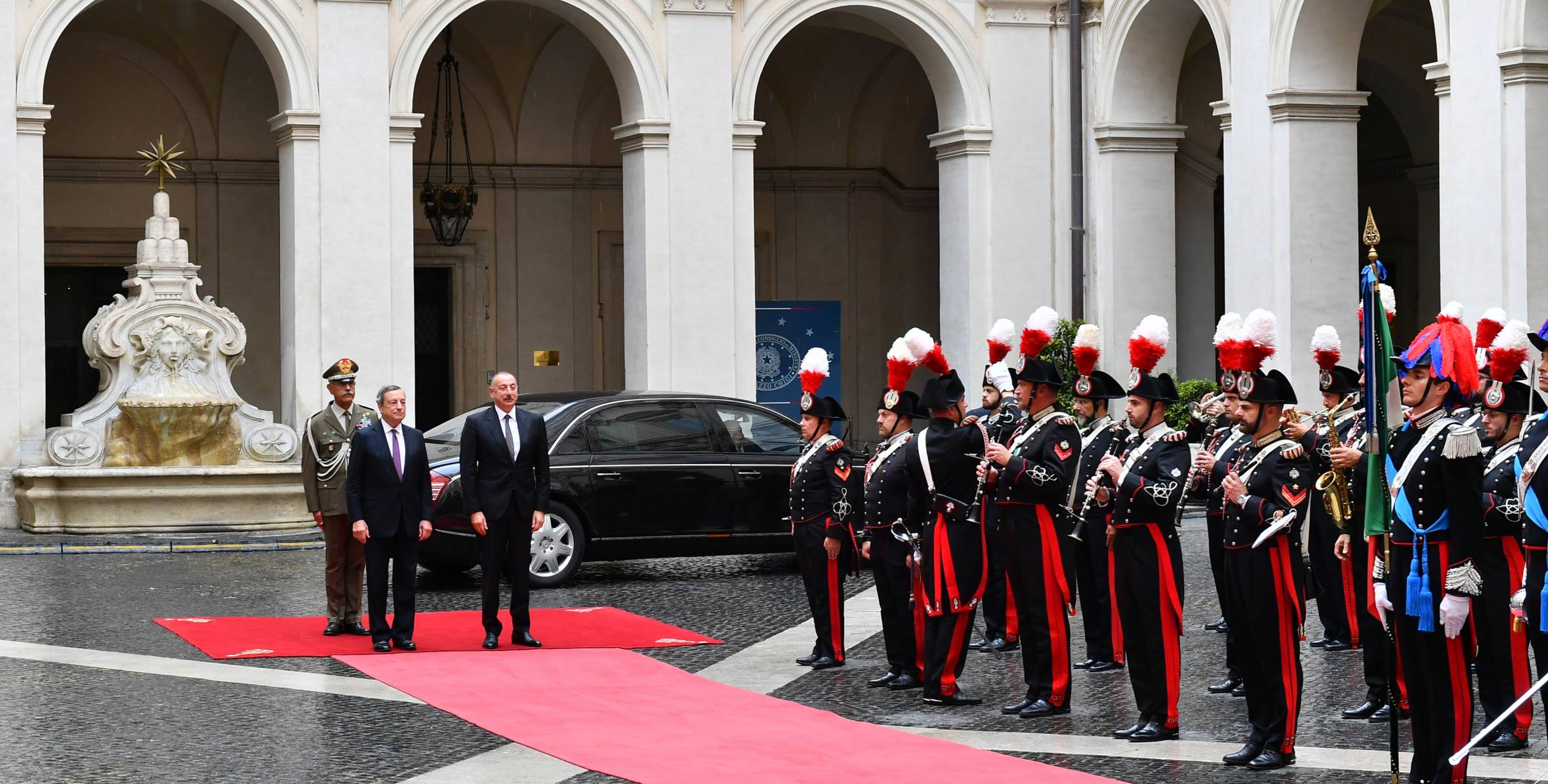 Состоялась встреча Ильхама Алиева с председателем Совета министров Италии Марио Драги