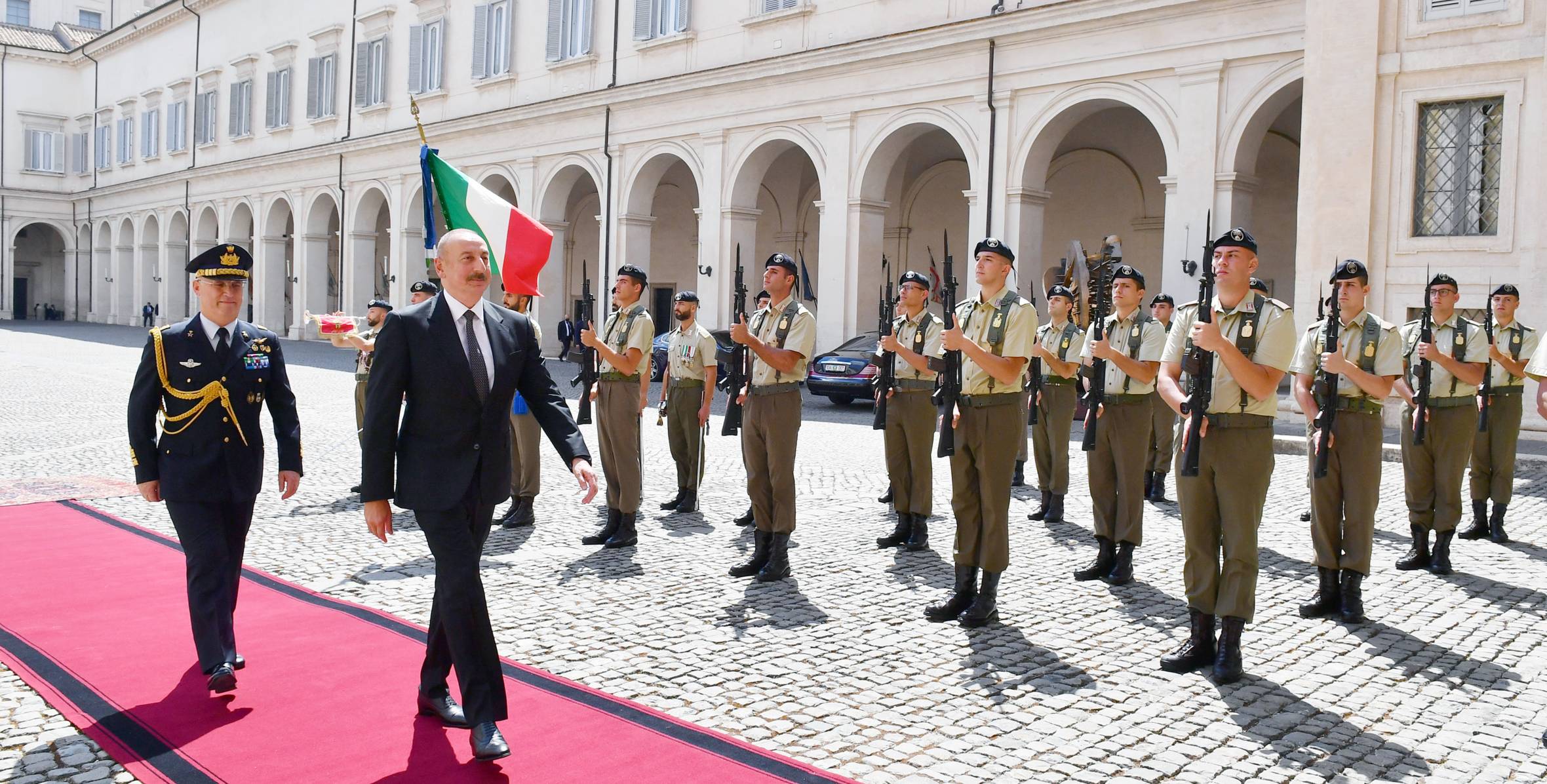 Romada İlham Əliyevin İtaliya Prezidenti Sercio Mattarella ilə görüşü olub 
