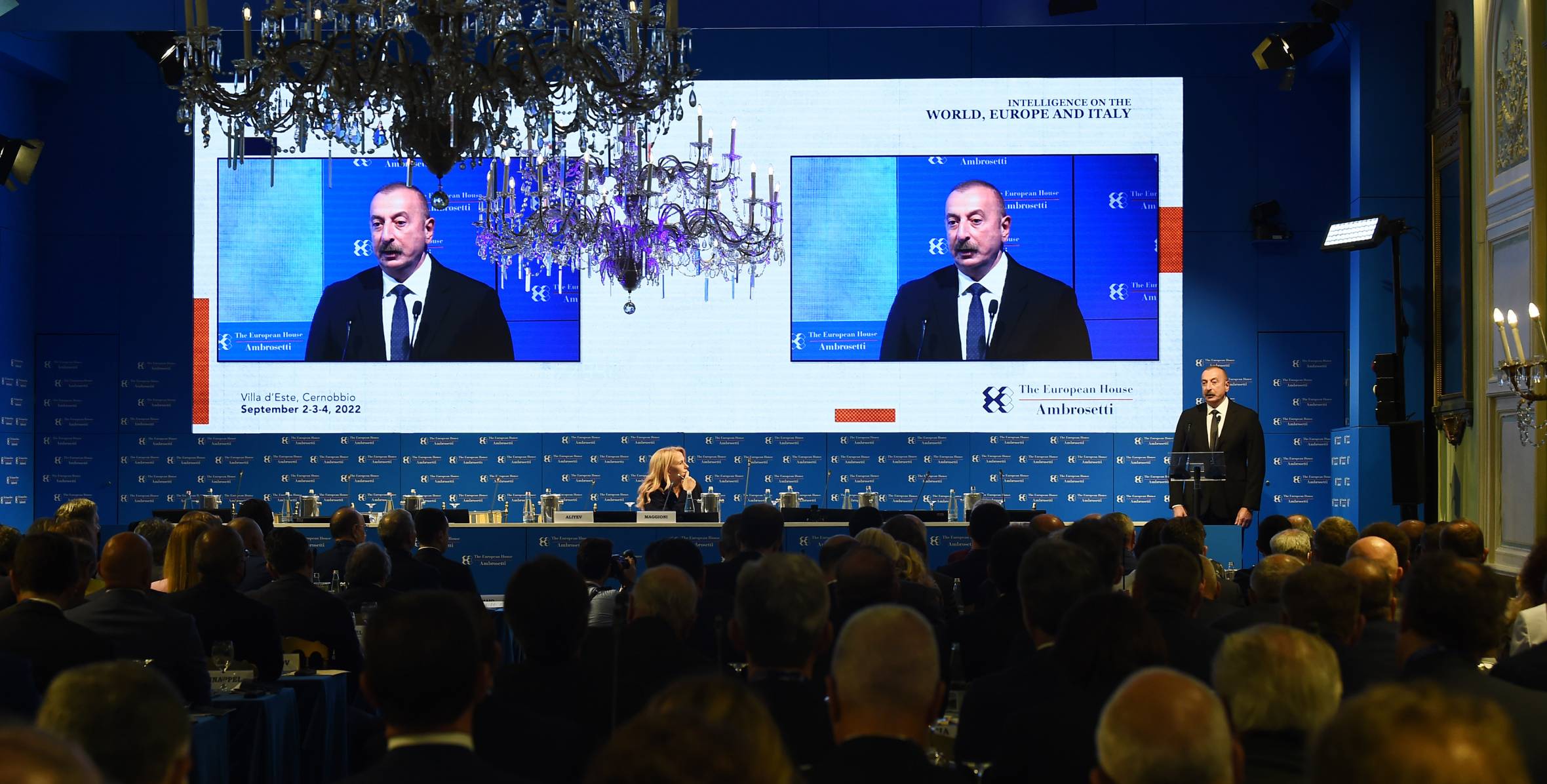 Ильхам Алиев принял участие в международном форуме в итальянском городе Черноббио