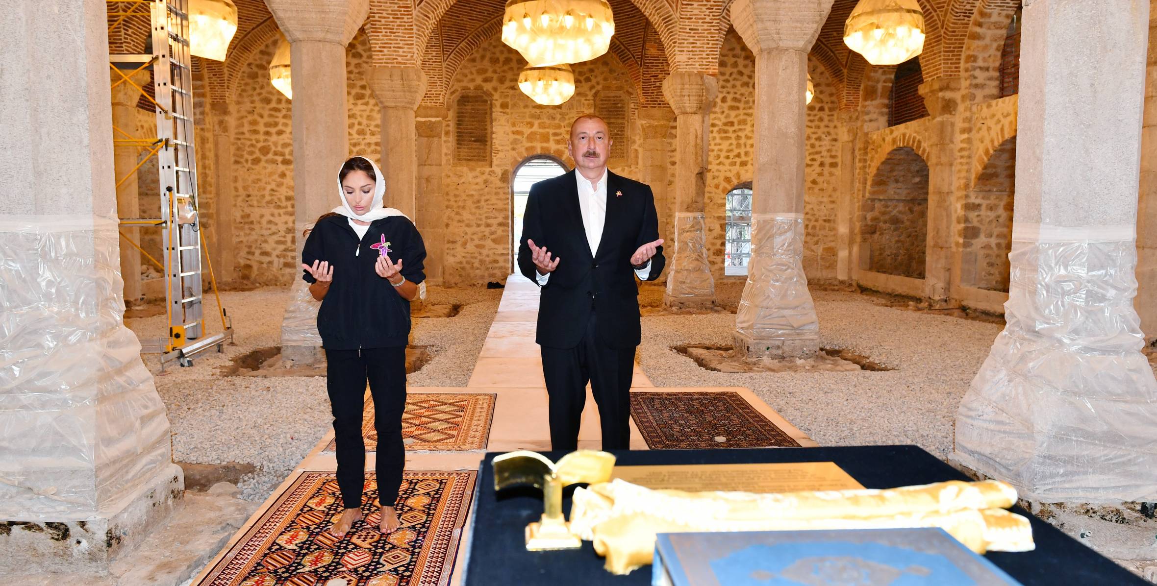 Ilham Aliyev and First Lady Mehriban Aliyeva visited Yukhari Govharagha Mosque in Shusha