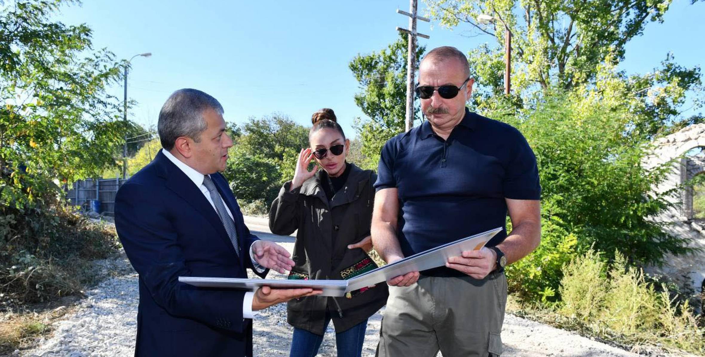 Ilham Aliyev and First Lady Mehriban Aliyeva have inquired about the restoration work to be carried out in the administrative building of the apartment utility and maintenance service of the Shusha City State Reserve Department