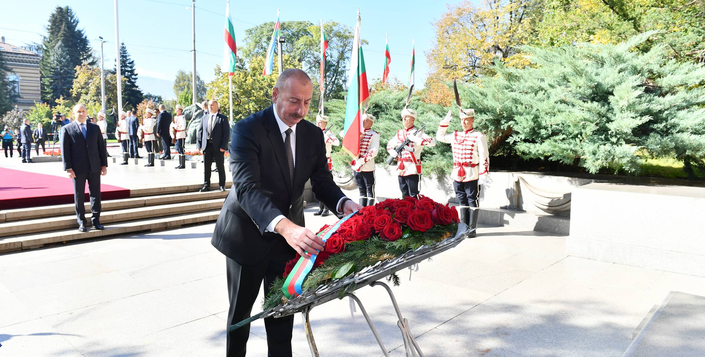 Ilham Aliyev visited tomb of Unknown Soldier in Sofia